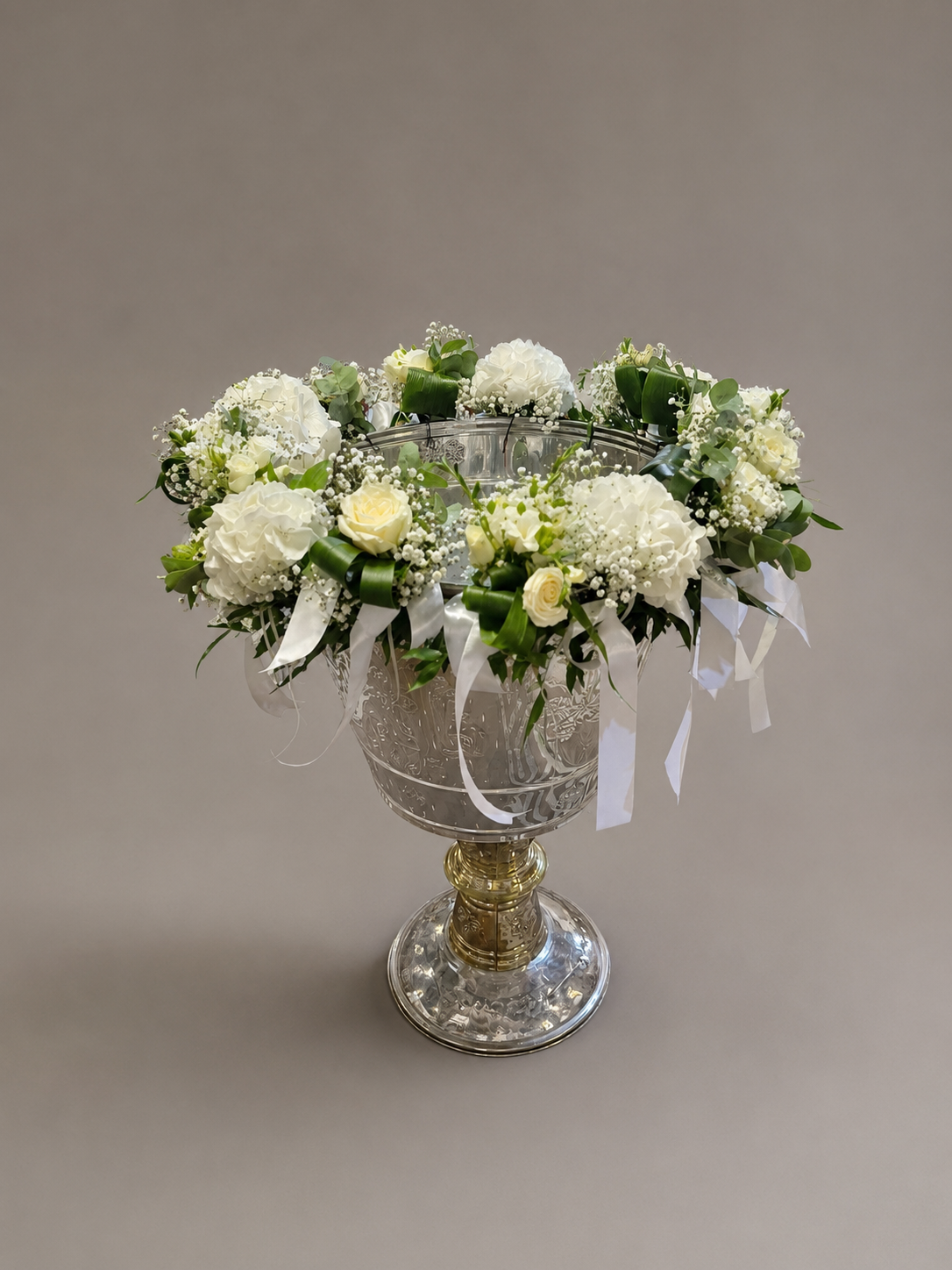 Aranjament Cristelnita "Pure Grace"– Hortensie si Gypsophila