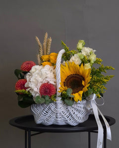 Aranjament Floral cos "Autumn Harvest" – Floarea Soarelui si Dalii
