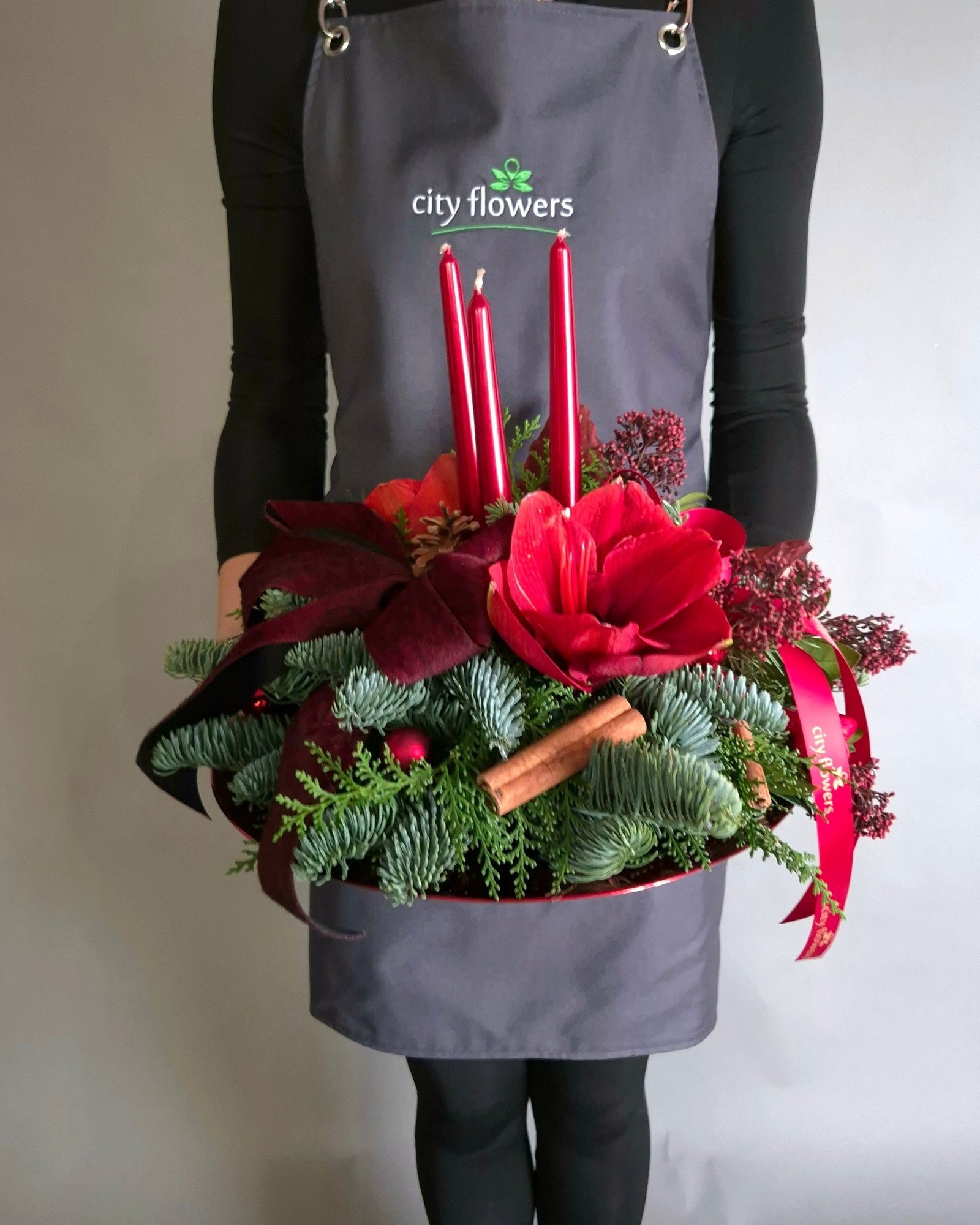 Aranjament Floral Masa "Holiday Glow"