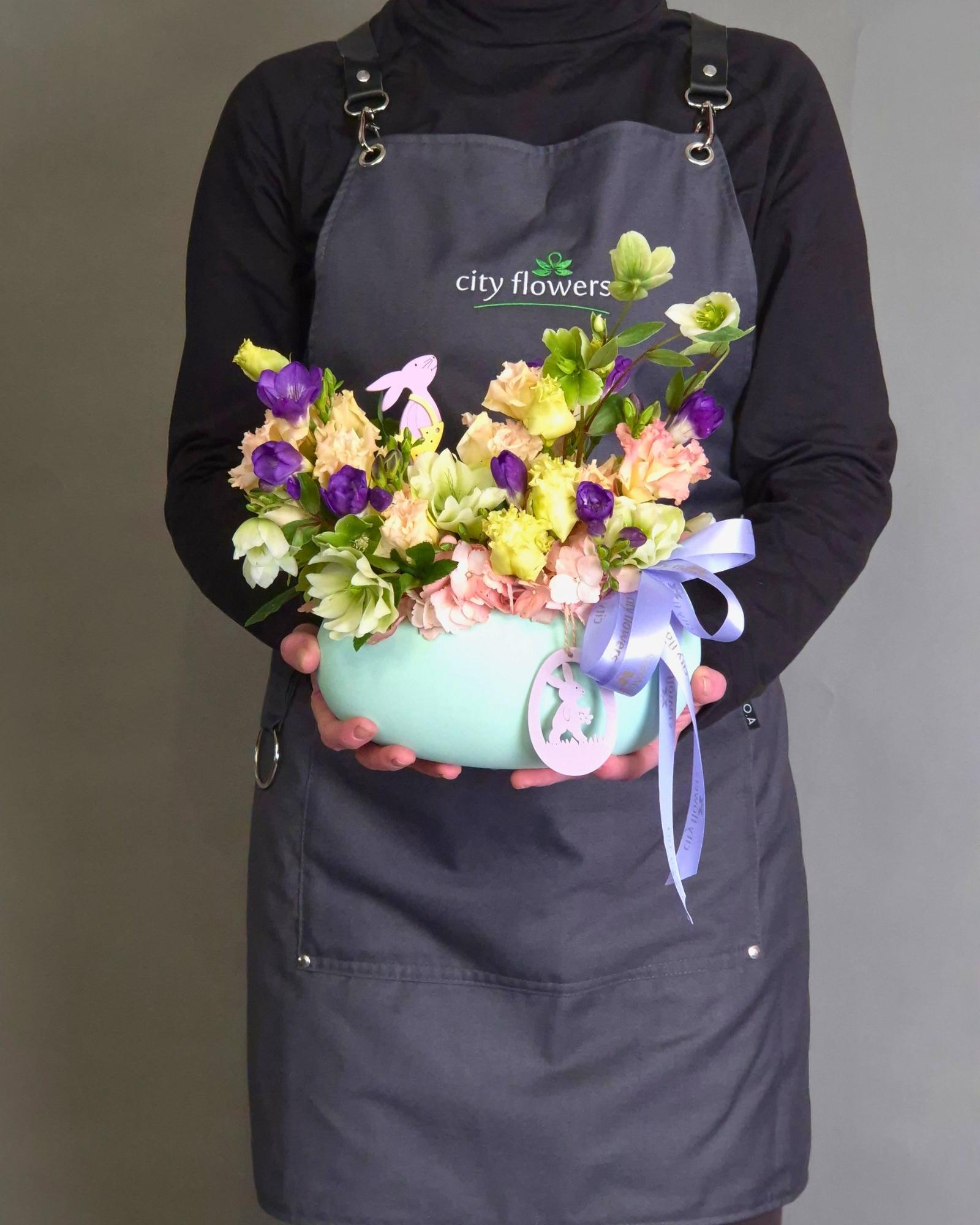 Aranjament Floral "Pastel Egg"