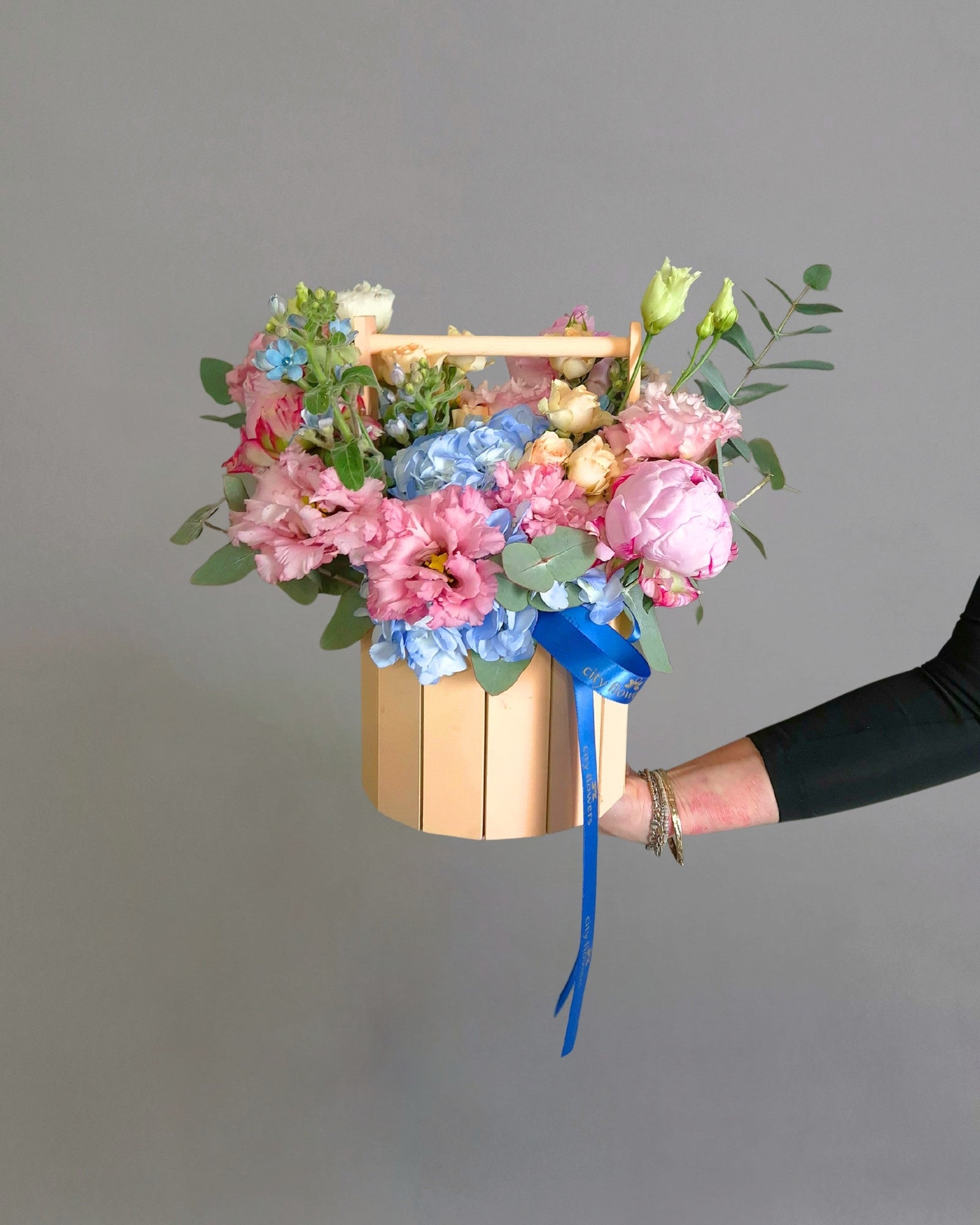 Aranjament Floral "Pastel Fountain"