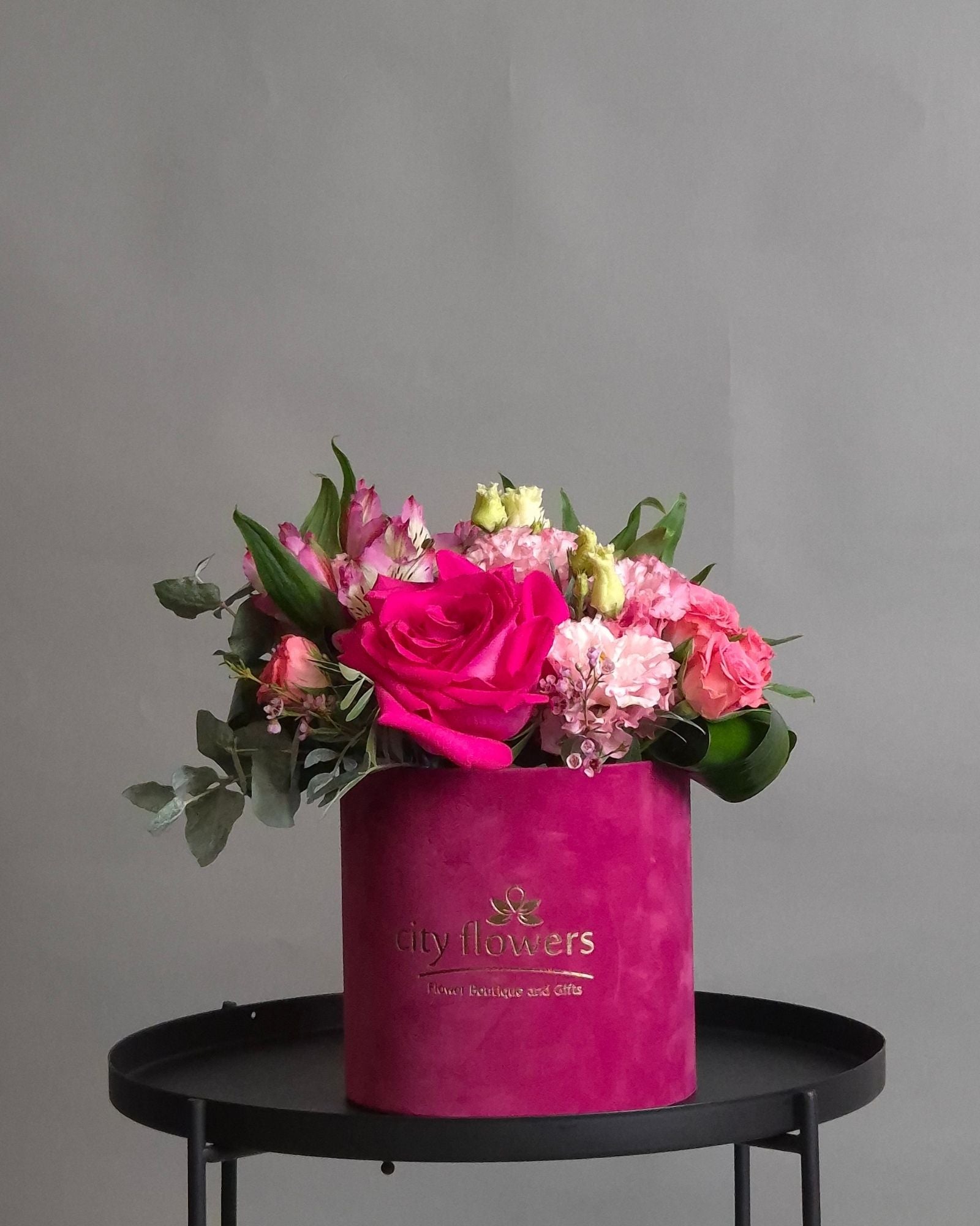 Aranjament Floral in Cutie "Pink Velvet"