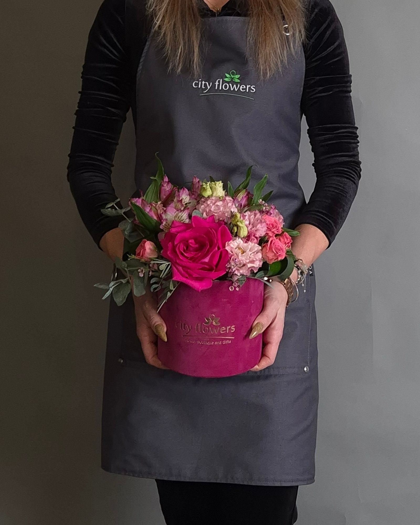 Aranjament Floral in Cutie "Pink Velvet"