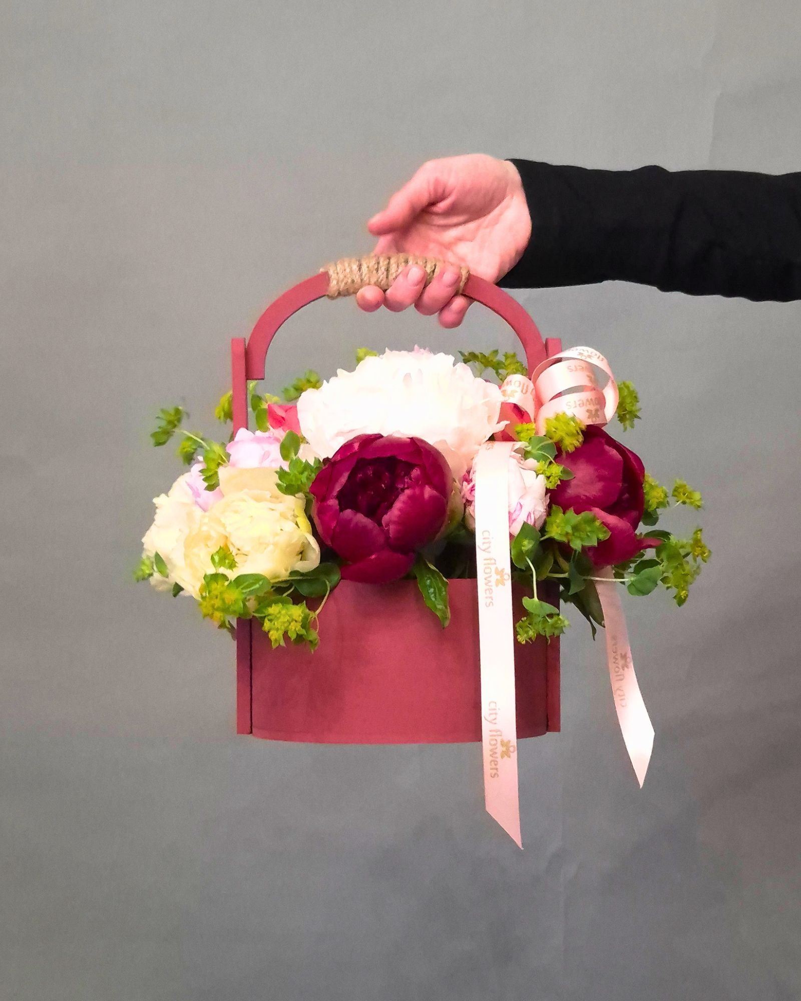 Aranjament Floral cosulet "Peony Festival"