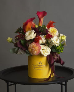 Aranjament Floral in Cutie "Golden Autumn" – Cale si Dalii