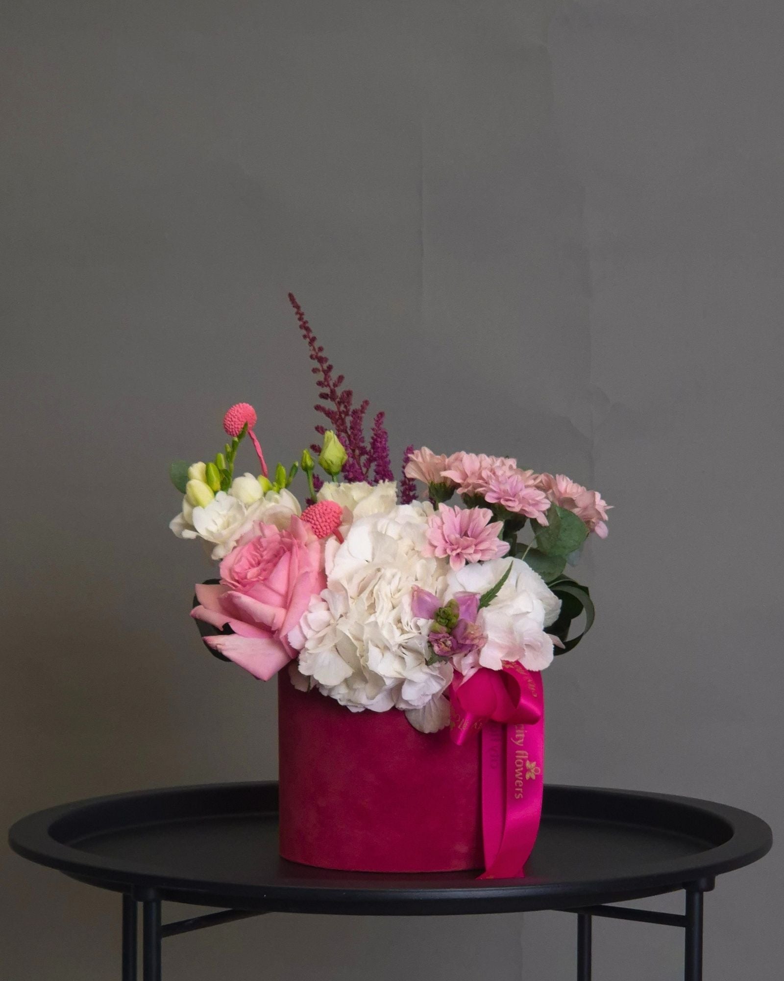 Aranjament Floral in Cutie "Pink Delight"