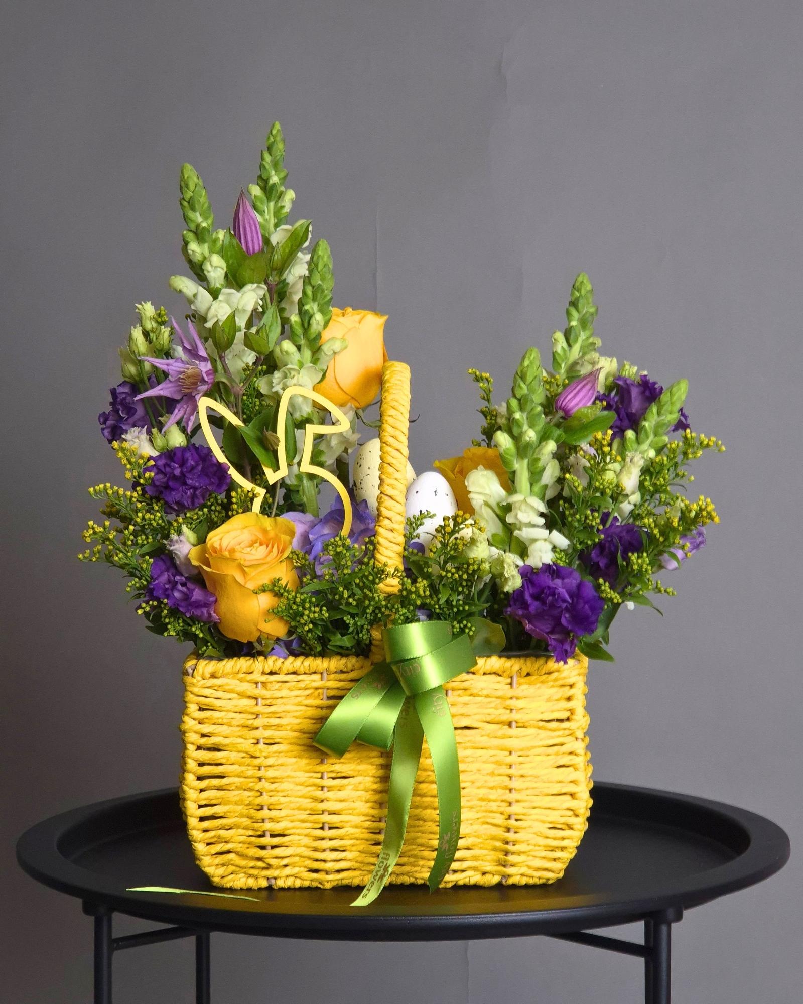 Aranjament floral cosulet "Spring Bunny"