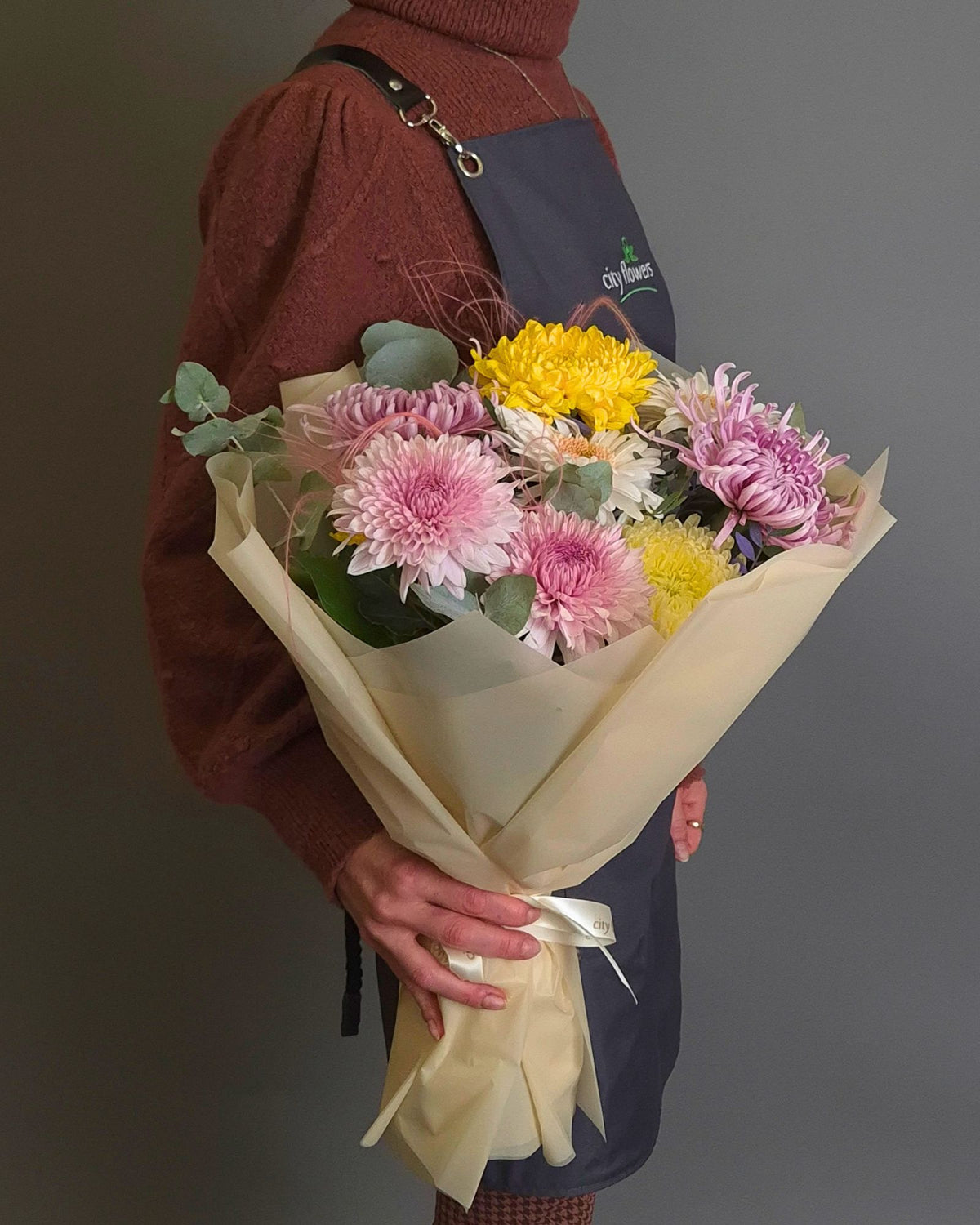 Buchet 9 Crizanteme Multicolore – Veselie si Culoare