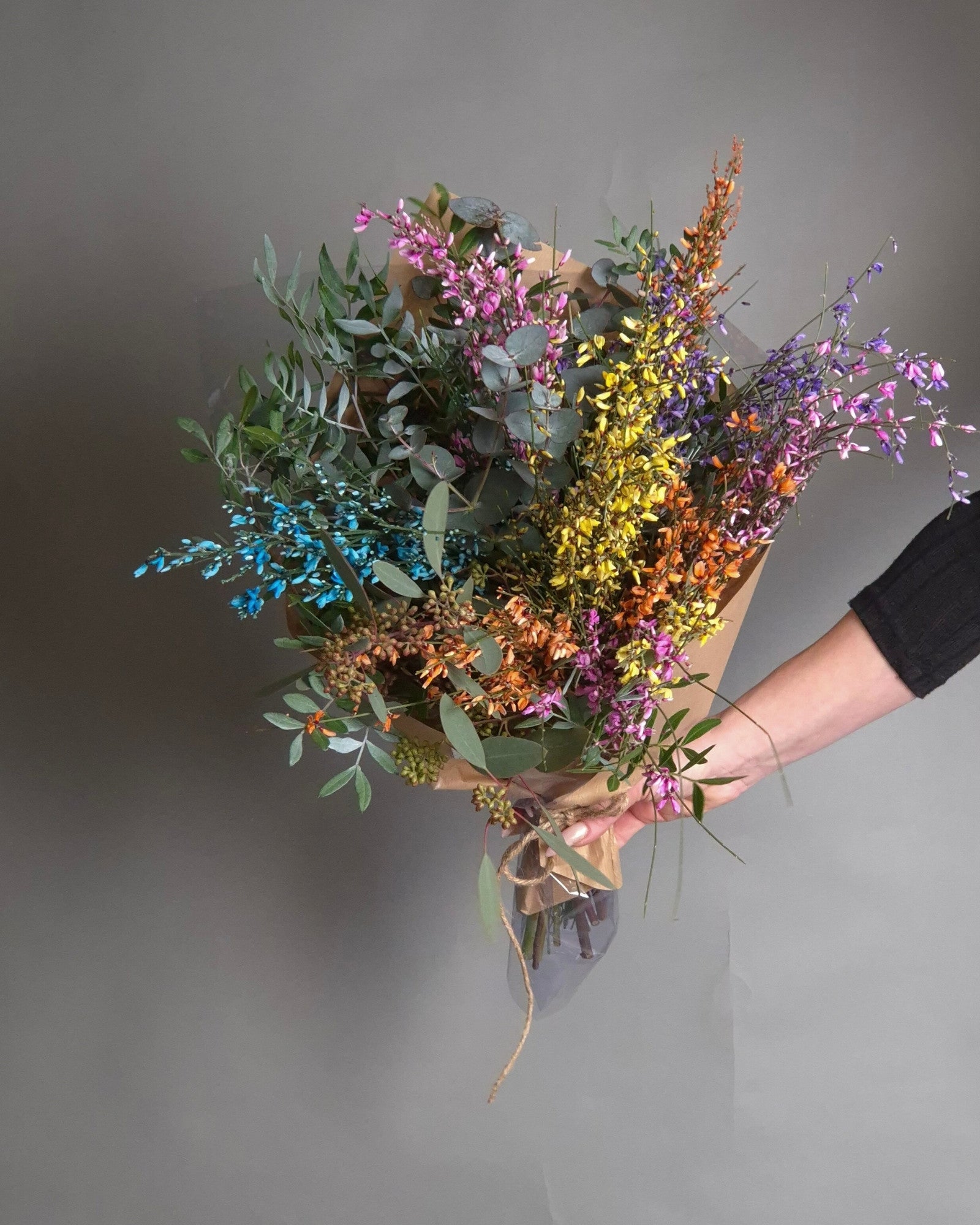 Buchet "Colorful Wild" – 7 Fire Genista