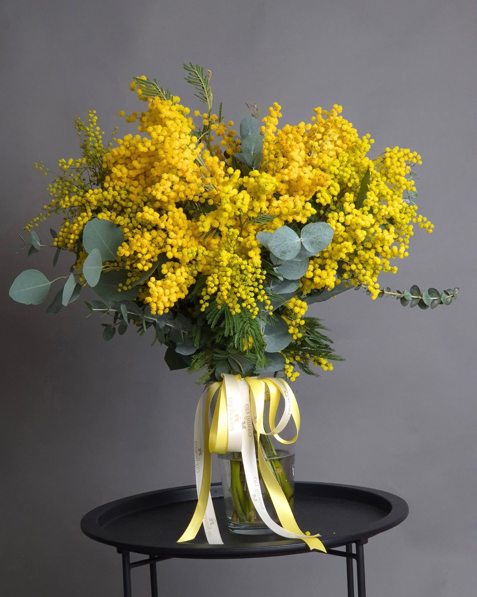 Buchet "Pure Sunshine" – 5 Fire Mimosa