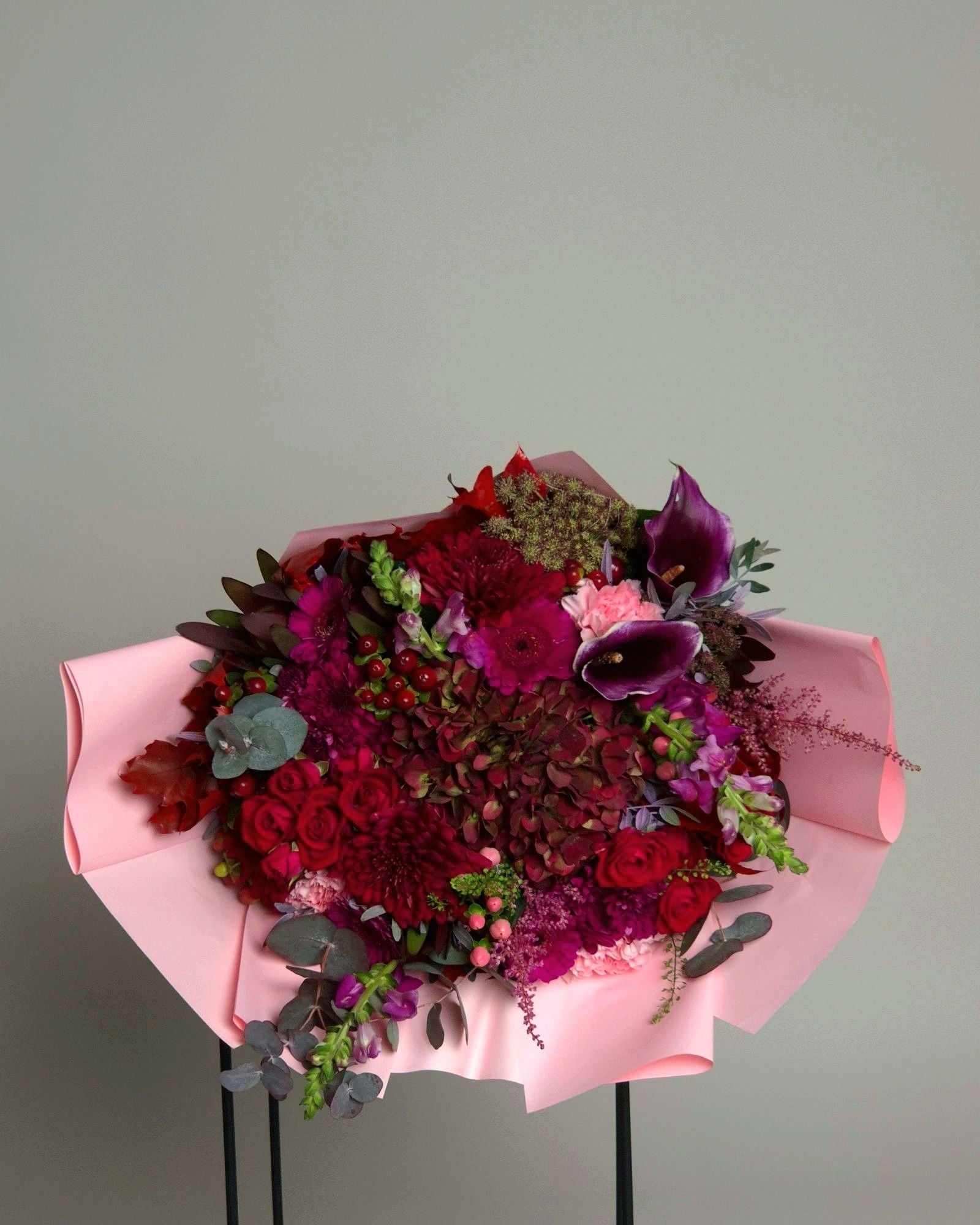 Buchet de Flori "Burgundy Chic"