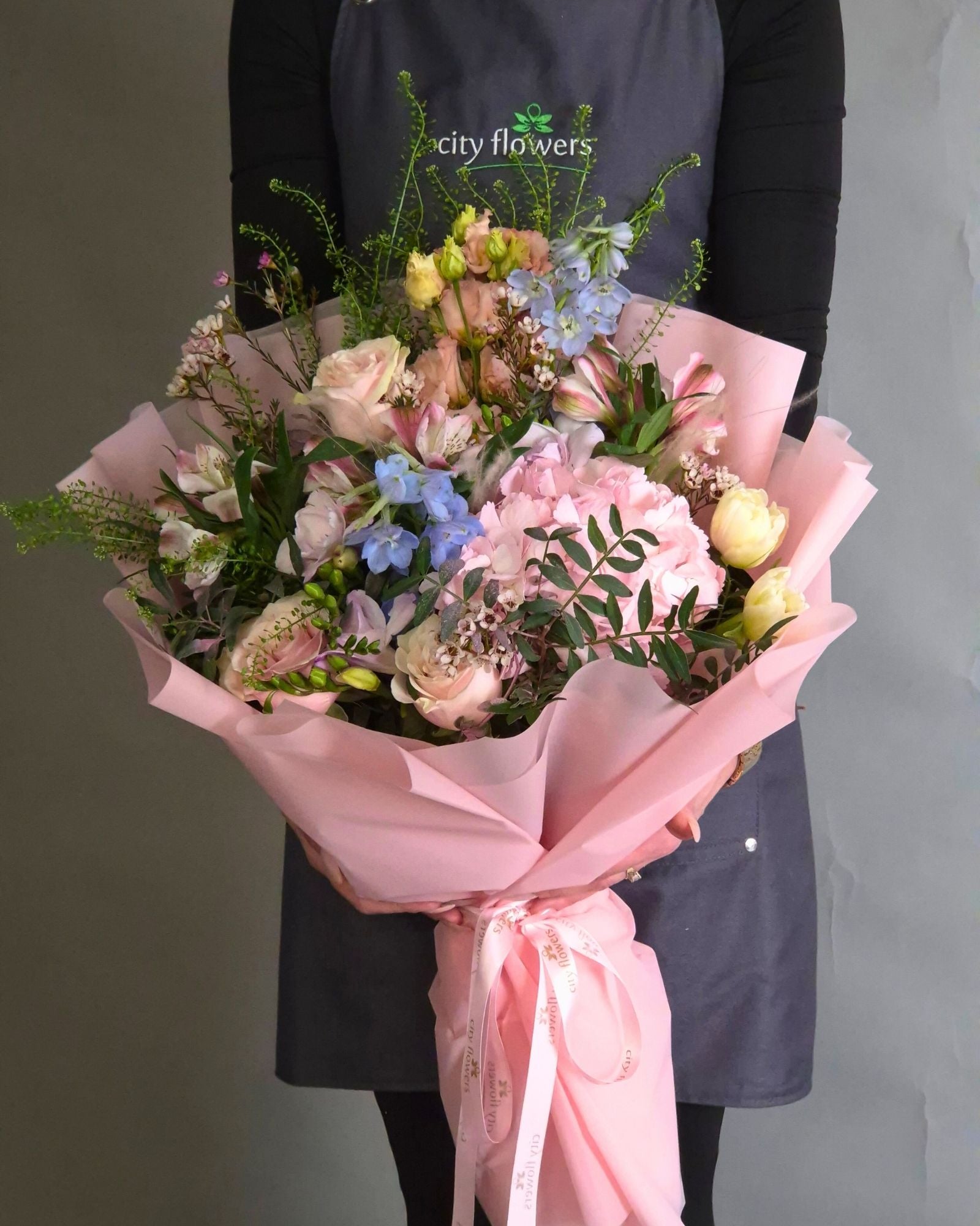 Buchet de flori "Pink Serenity"