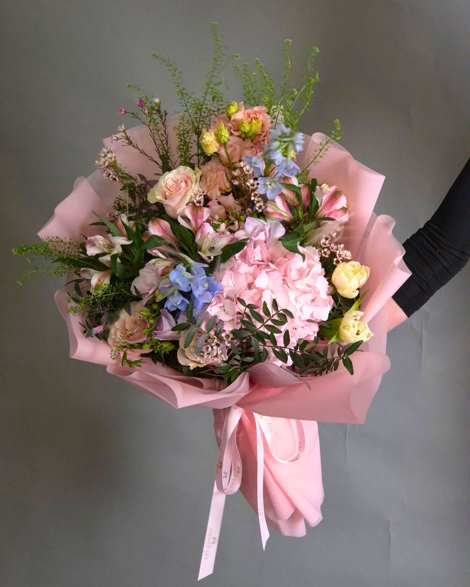 Buchet de flori "Pink Serenity"