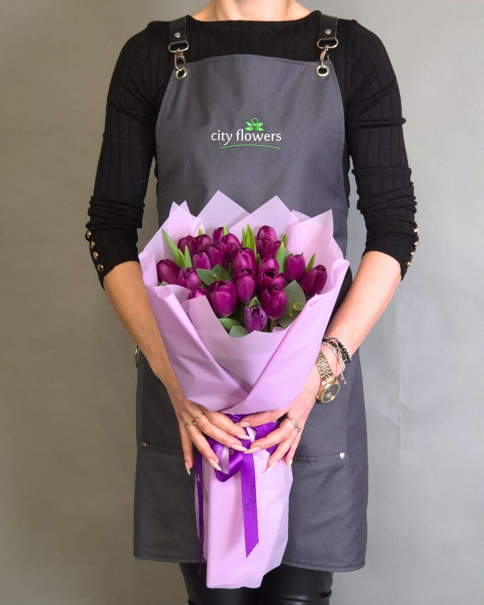 Buchet de flori 25 lalele mov