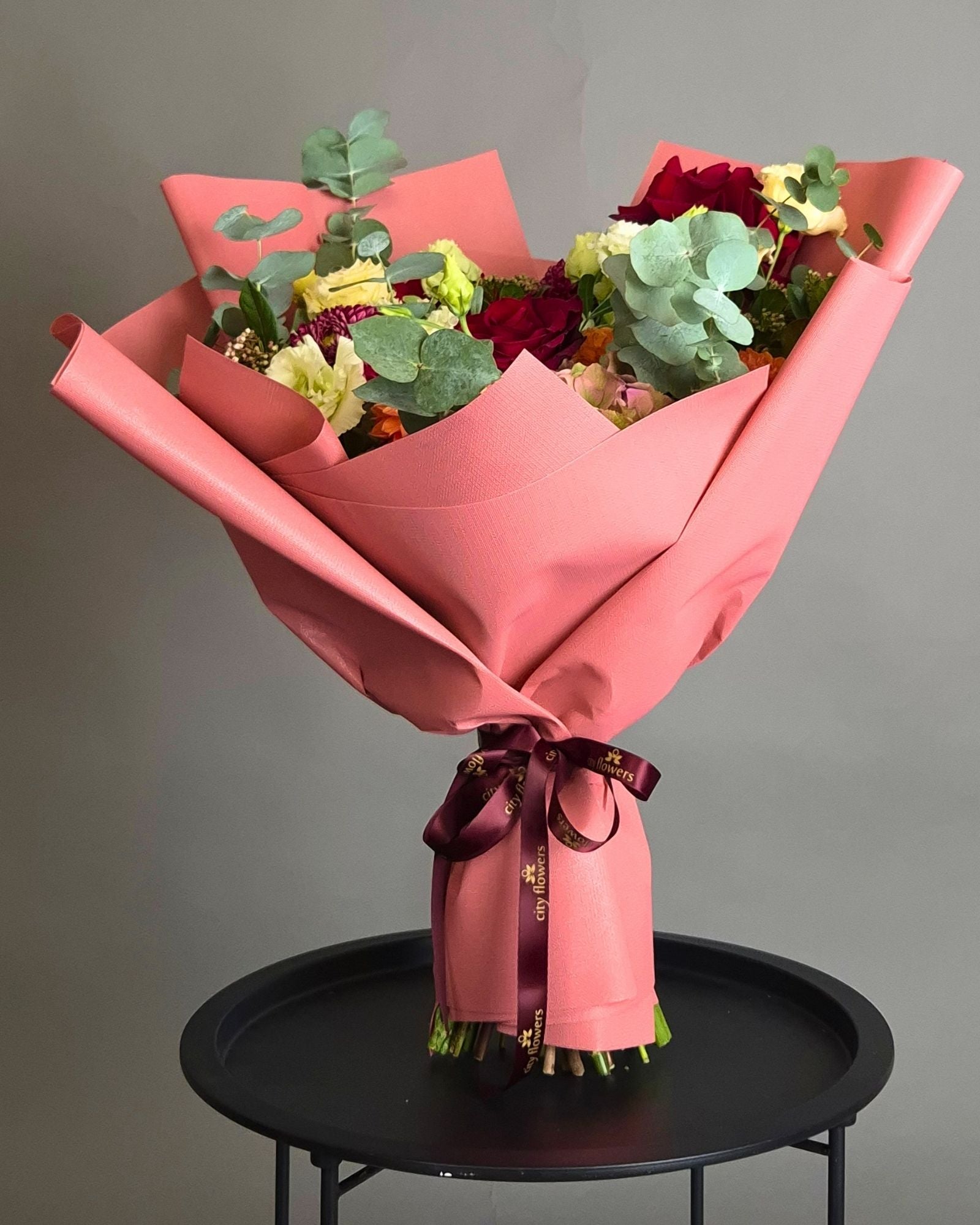Buchet de flori "Maria's Elegance" – Trandafiri Rosii si Dalii