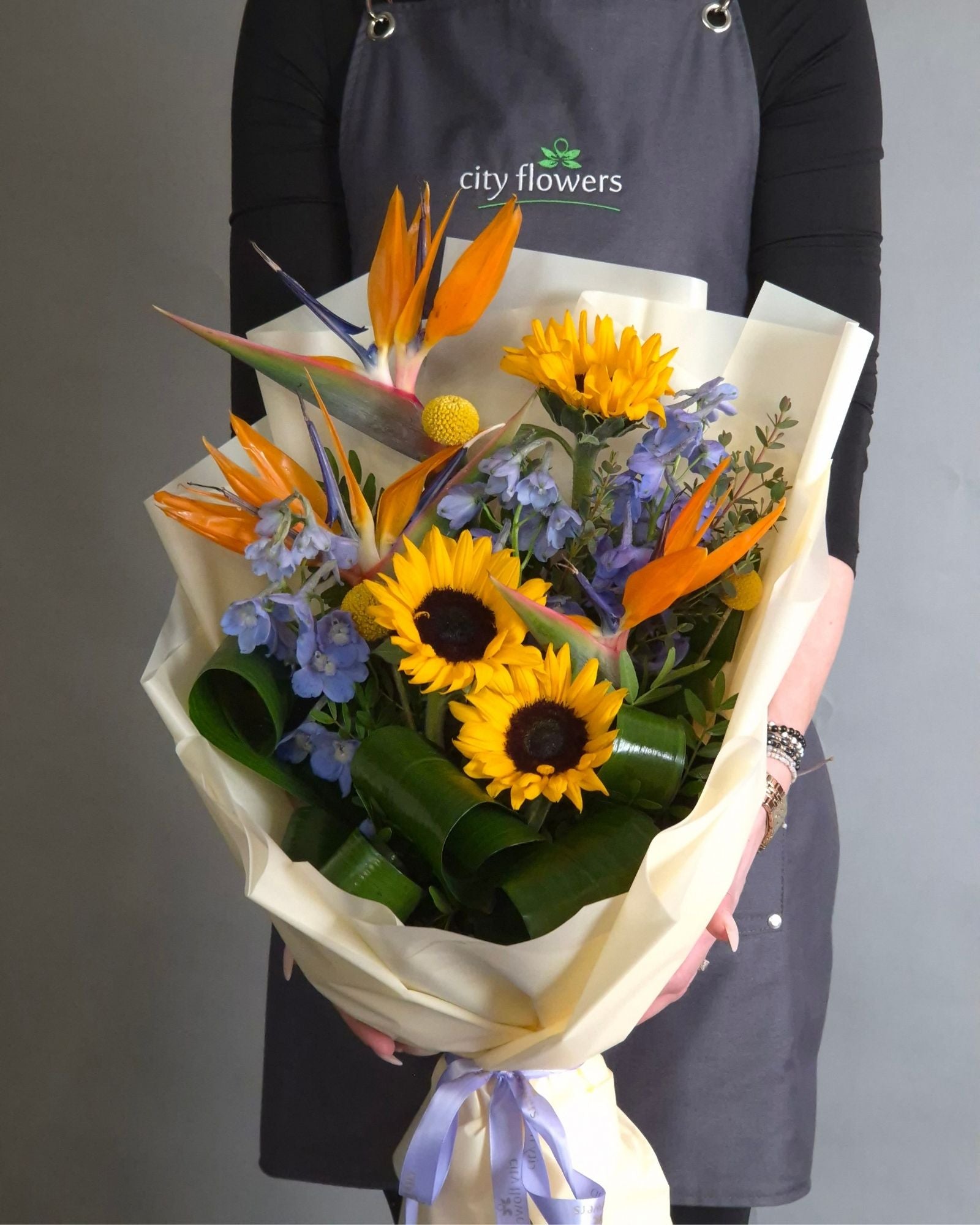 Buchet de flori "Tropical Vibes"