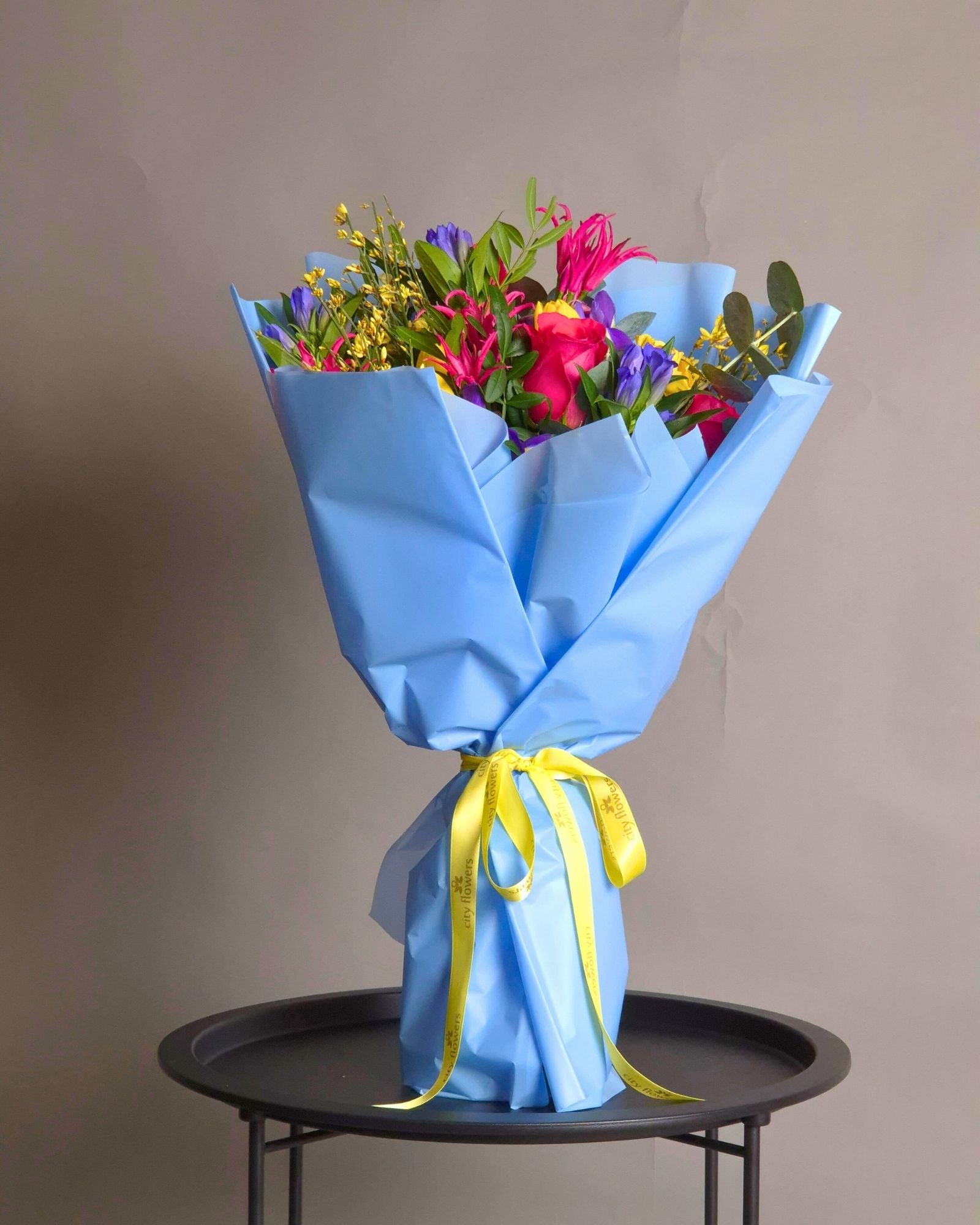 Buchet de flori "Vivid Spring"