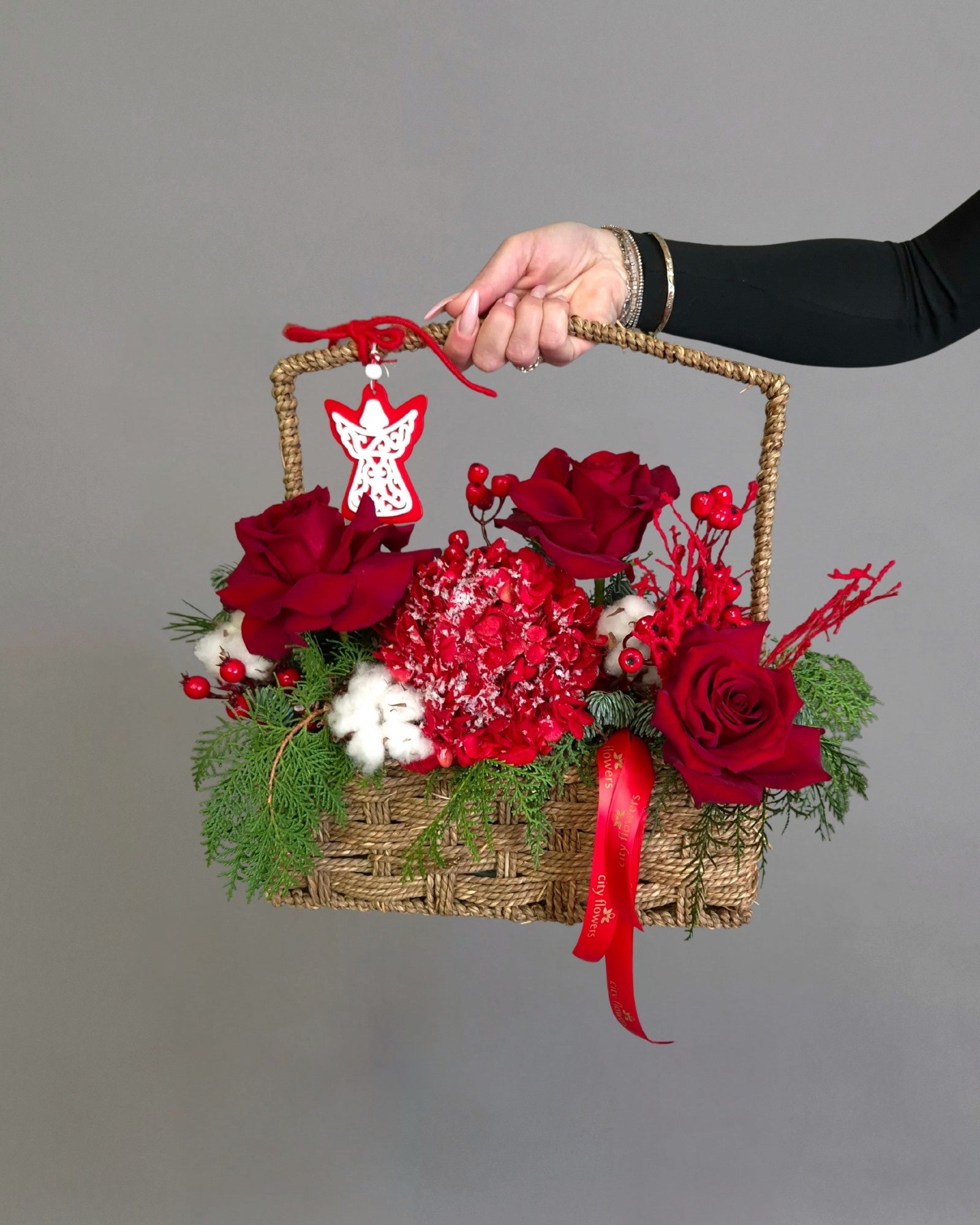 Cos cu Flori de Craciun "Festive Angel"