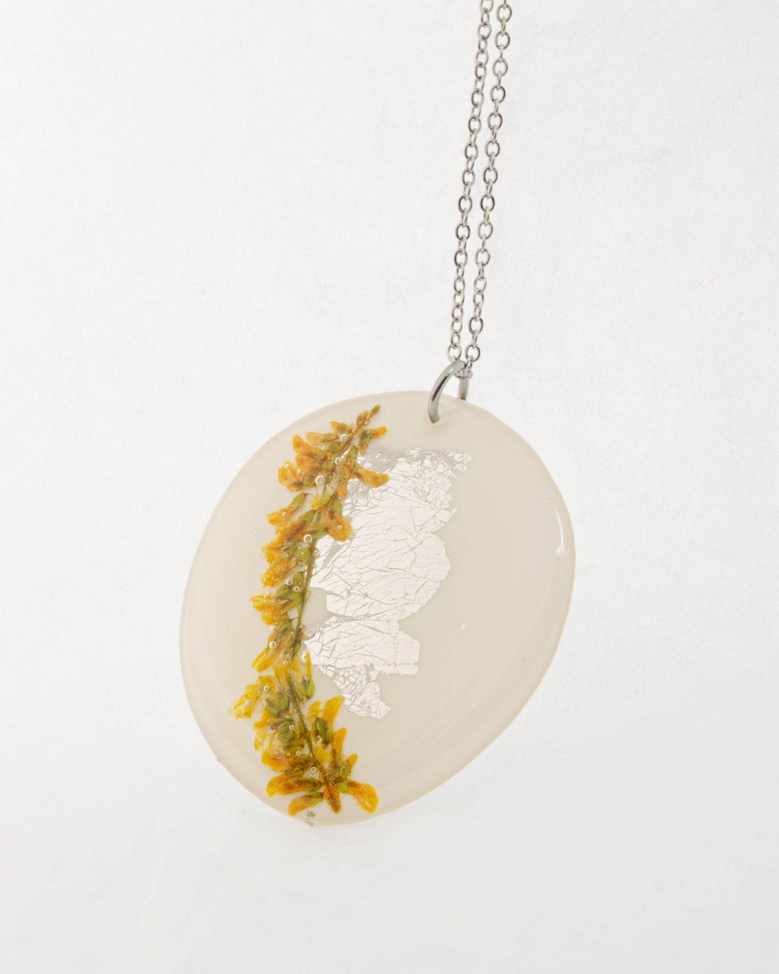 Pandantiv Rasina cu Flori Galbene si Accent Argintiu