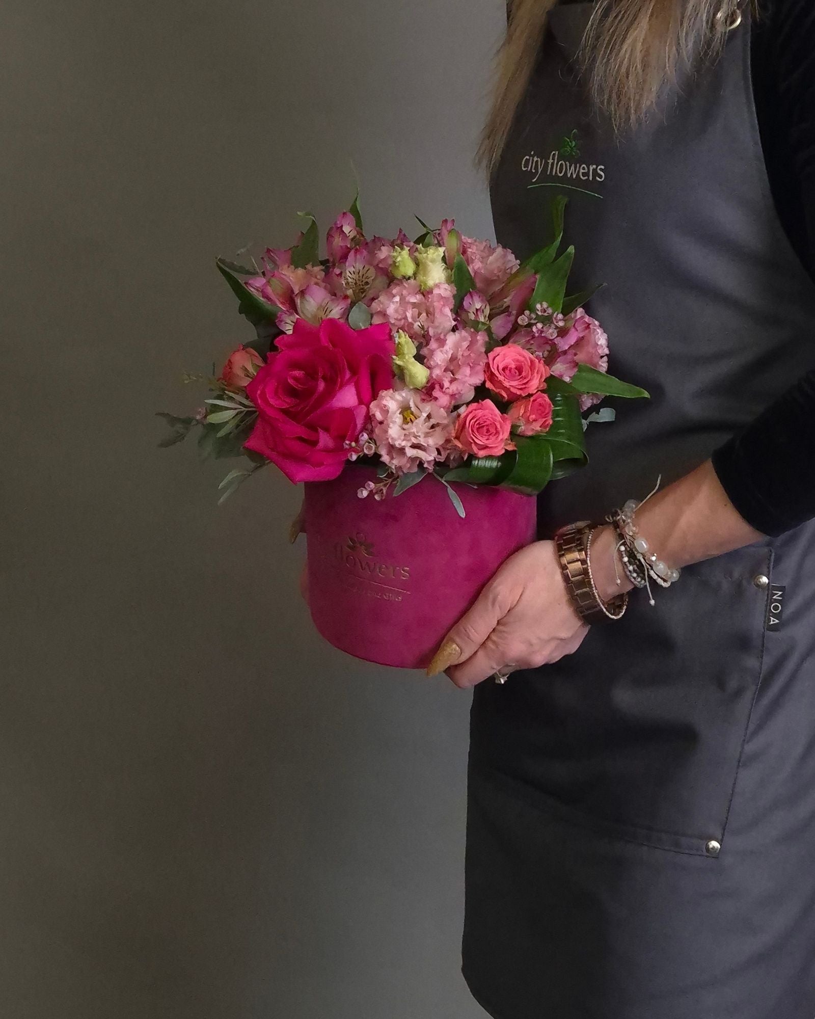 Aranjament Floral in Cutie "Pink Velvet"