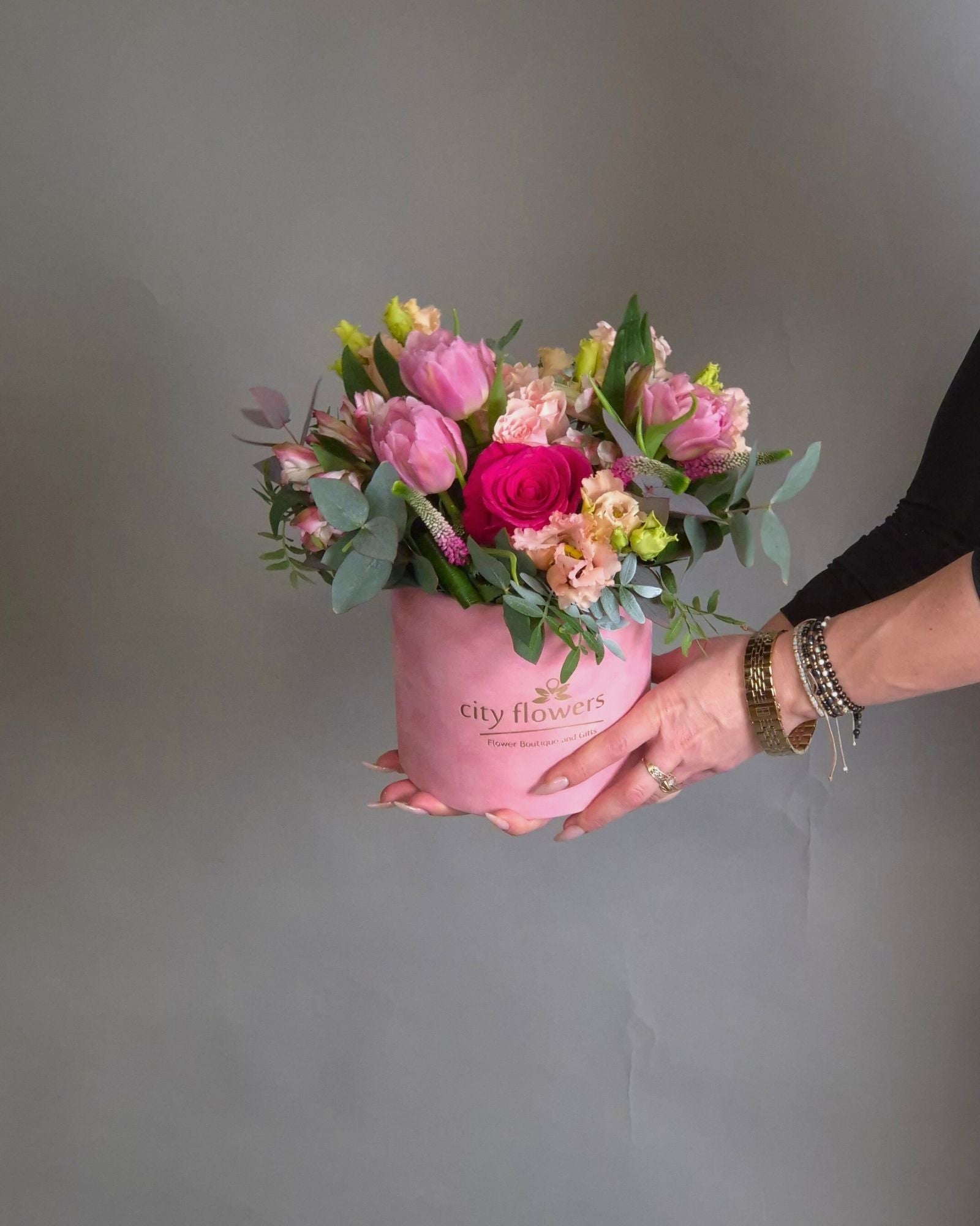 Aranjament Floral in Cutie "Pink Whisper"