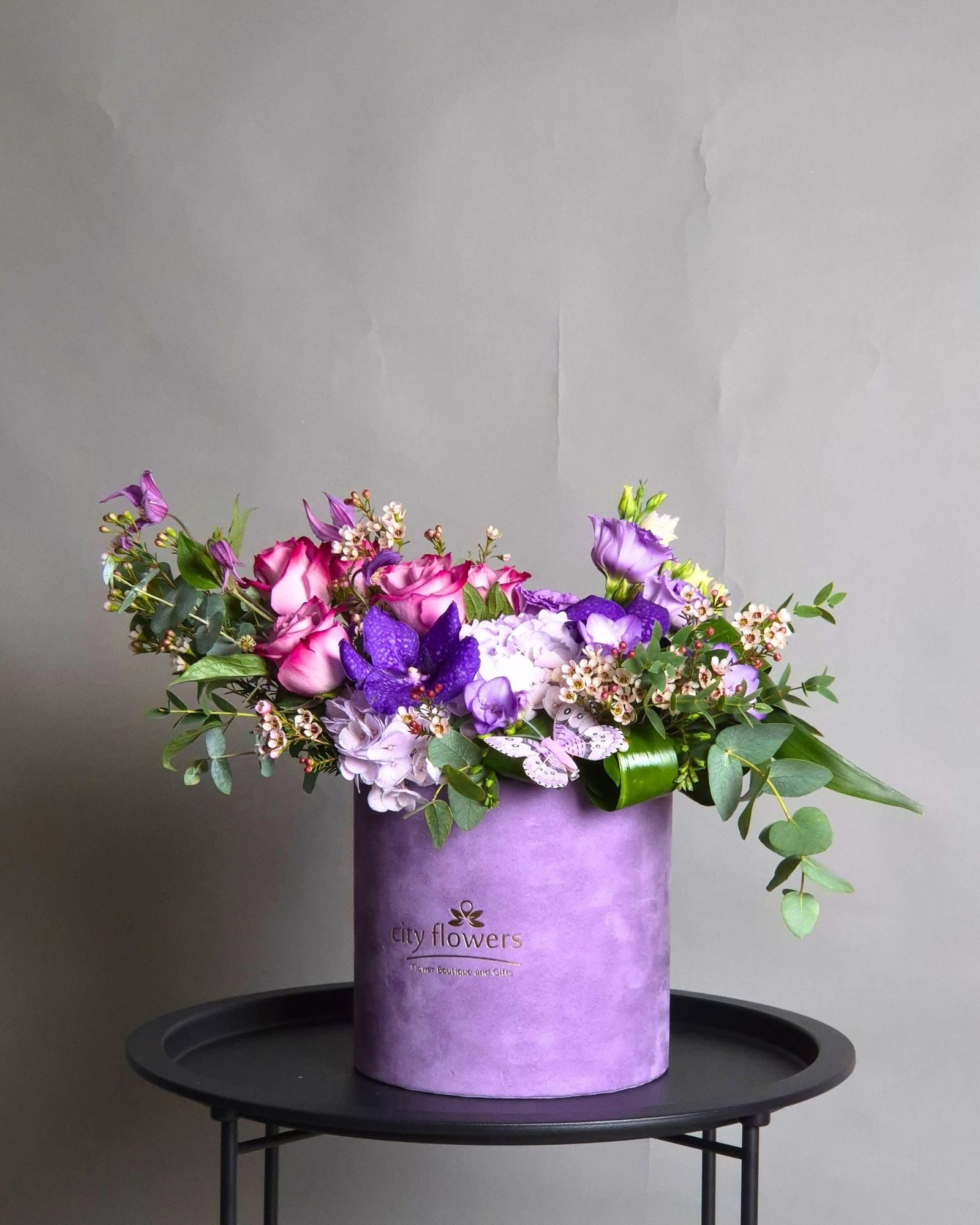 Aranjament Floral in Cutie "Purple Dream"