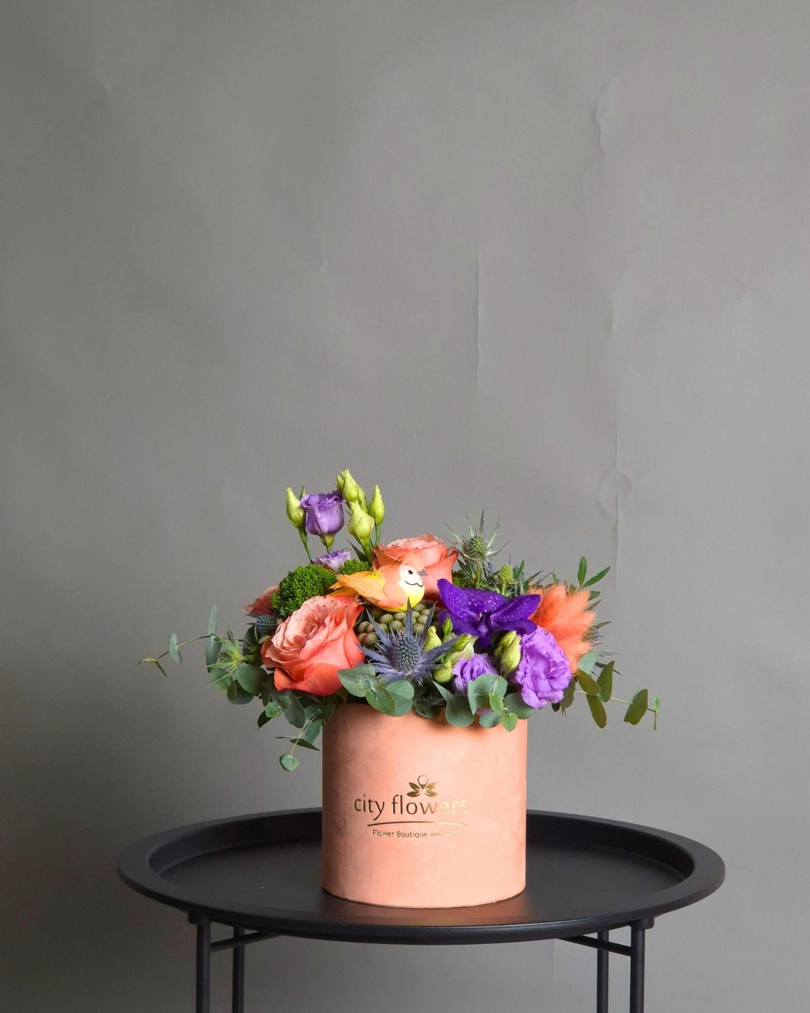 Aranjament Floral in Cutie "Vibrant Harmony"