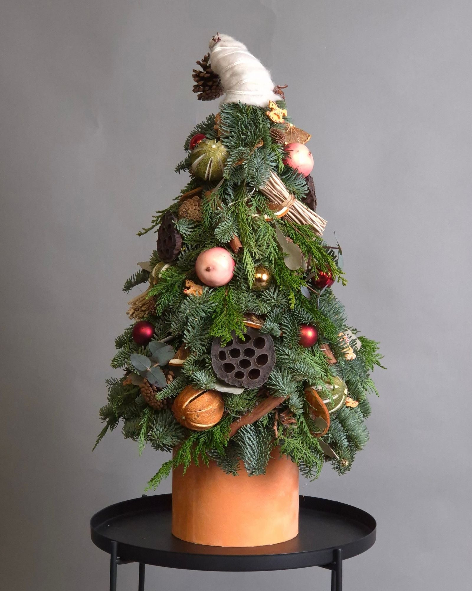 Bradut de Craciun Construit "Rustic Grinch"