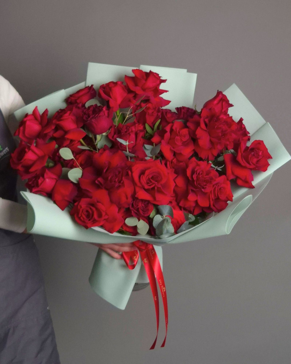 Buchet 55 Trandafiri Rosii