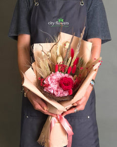 Buchet Nemuritor "Rustic Rose" – Trandafir Criogenat si Flori Uscate