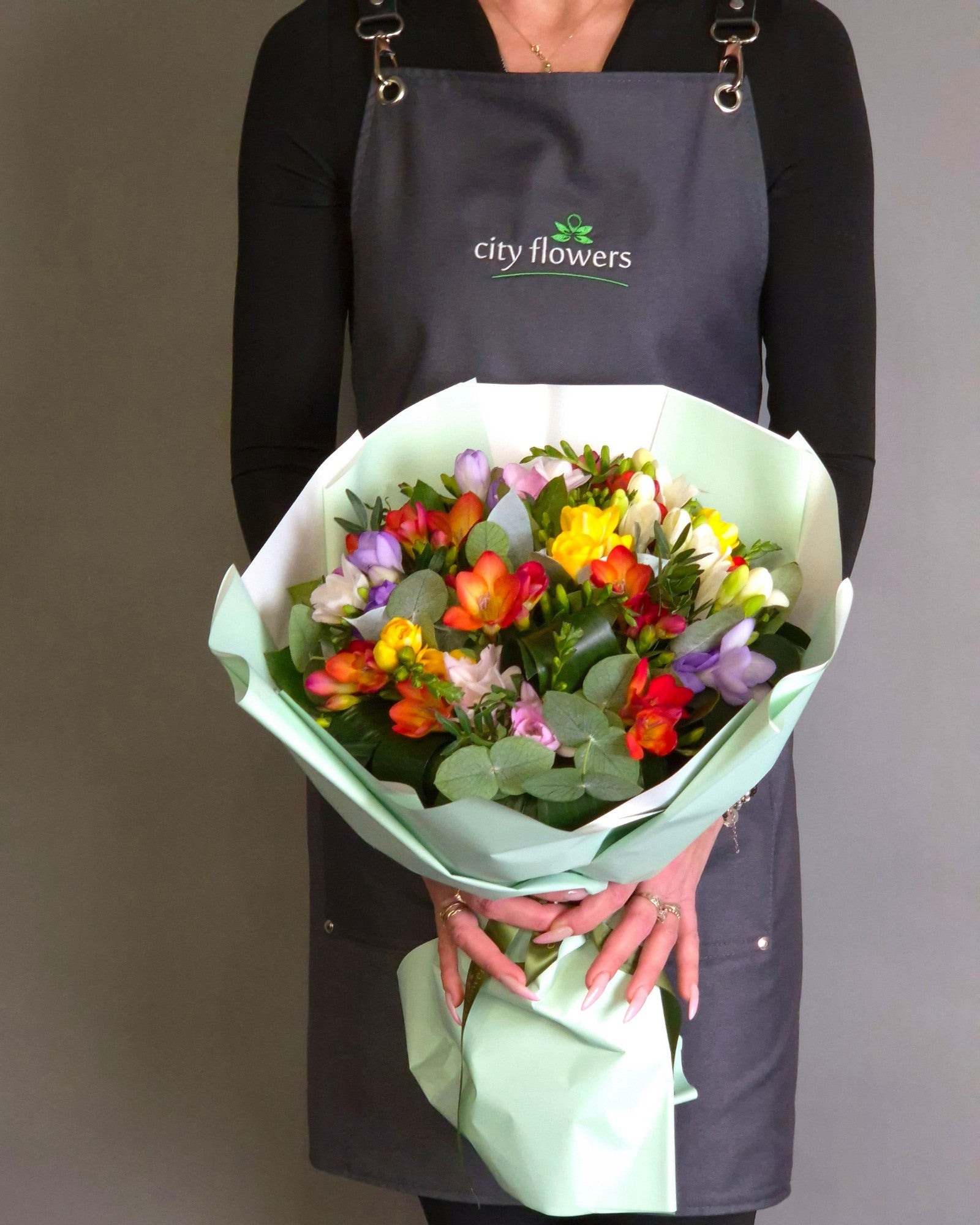 Buchet Flori 25 Frezii Multicolore Parfumate