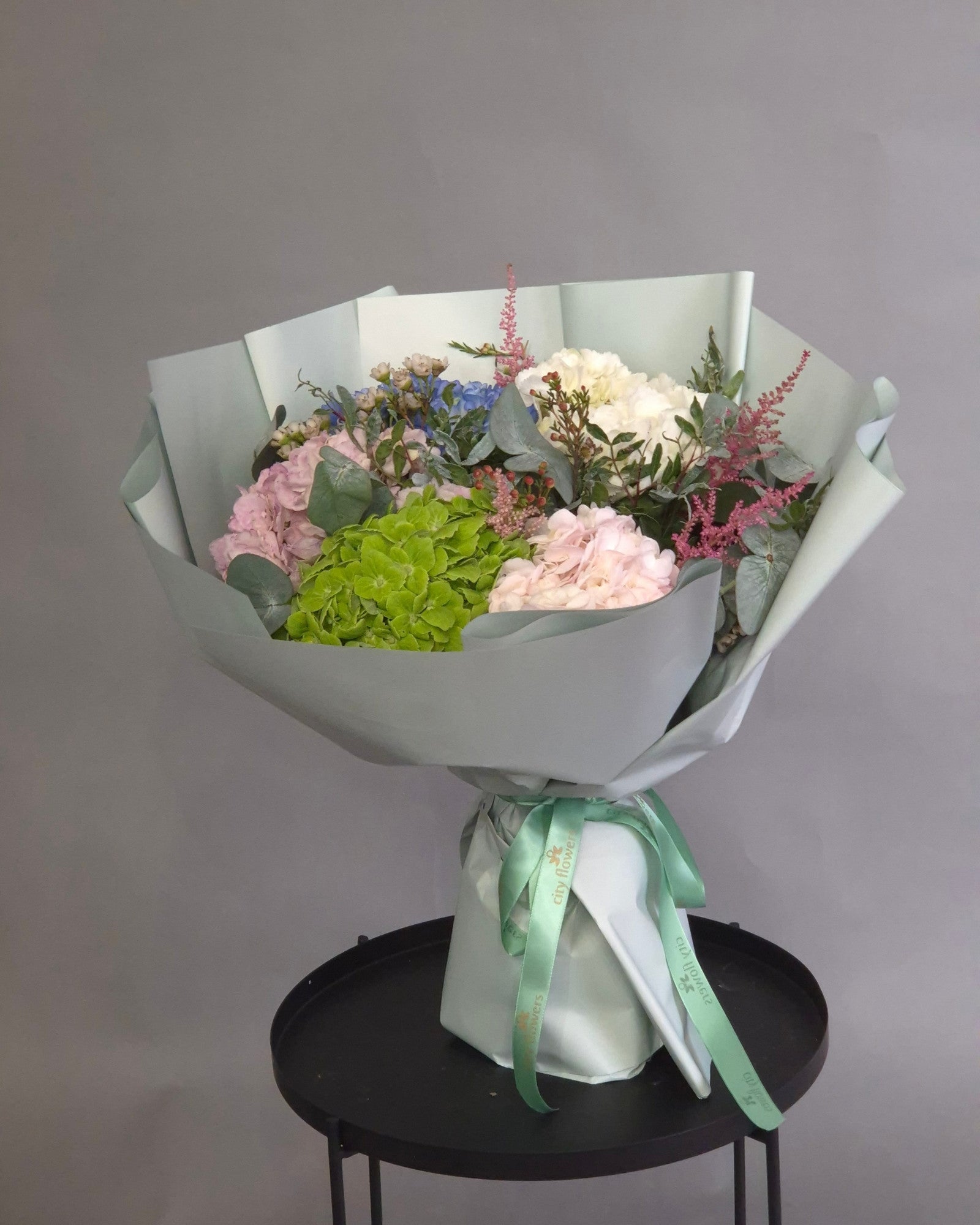 Buchet Flori 5 Hortensii Delicate