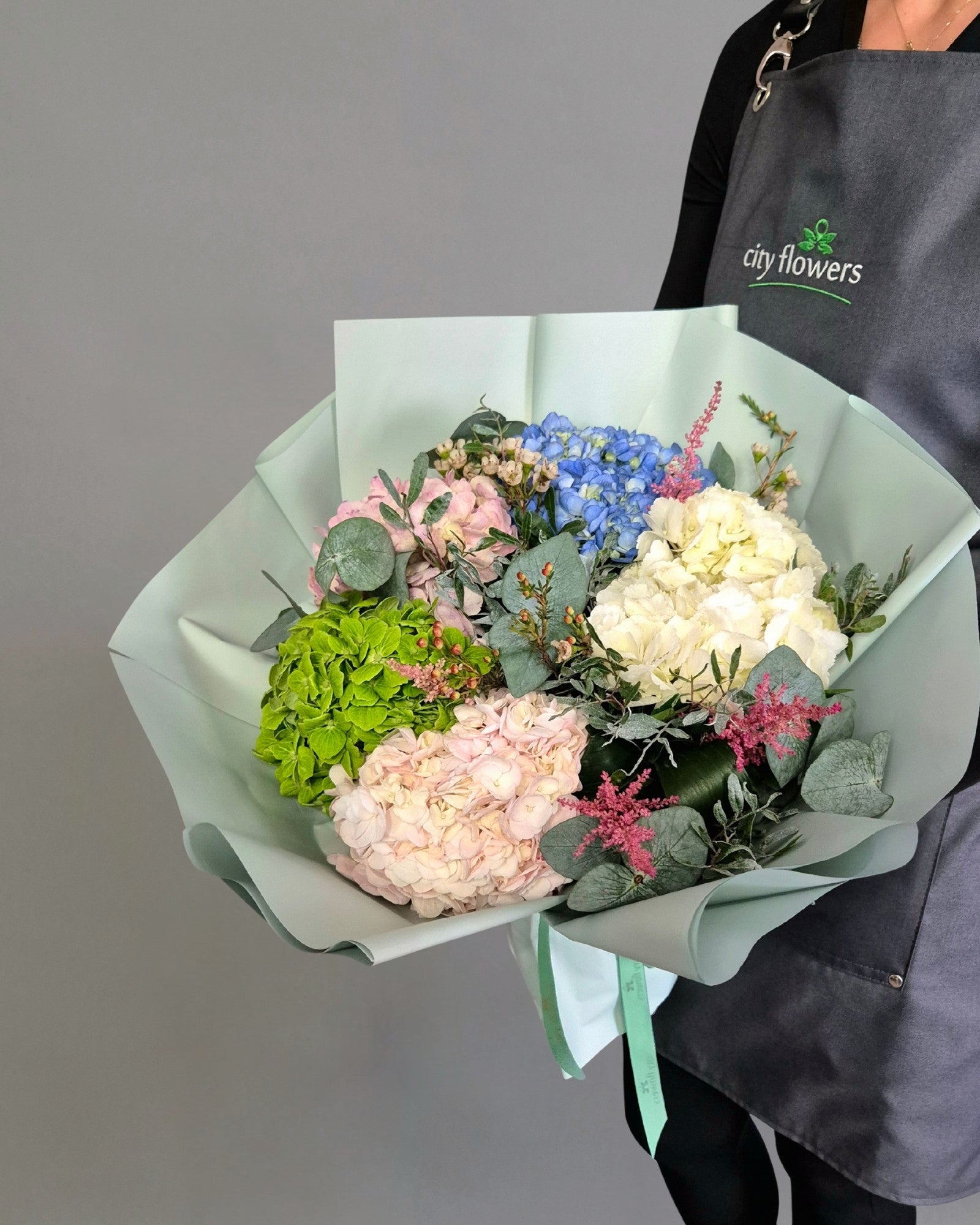 Buchet Flori 5 Hortensii Delicate