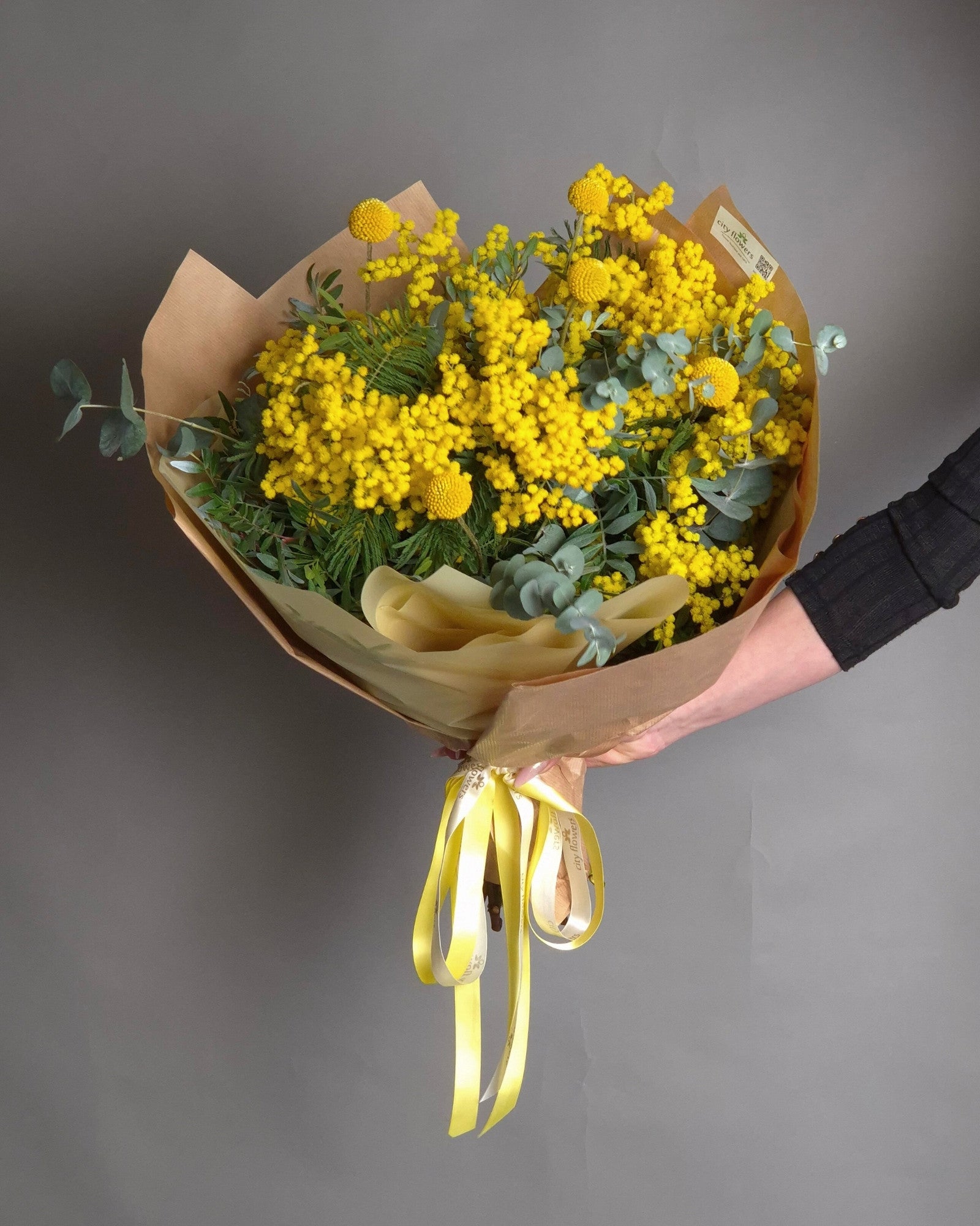 Buchet "Golden Spring" – 5 Fire Mimosa