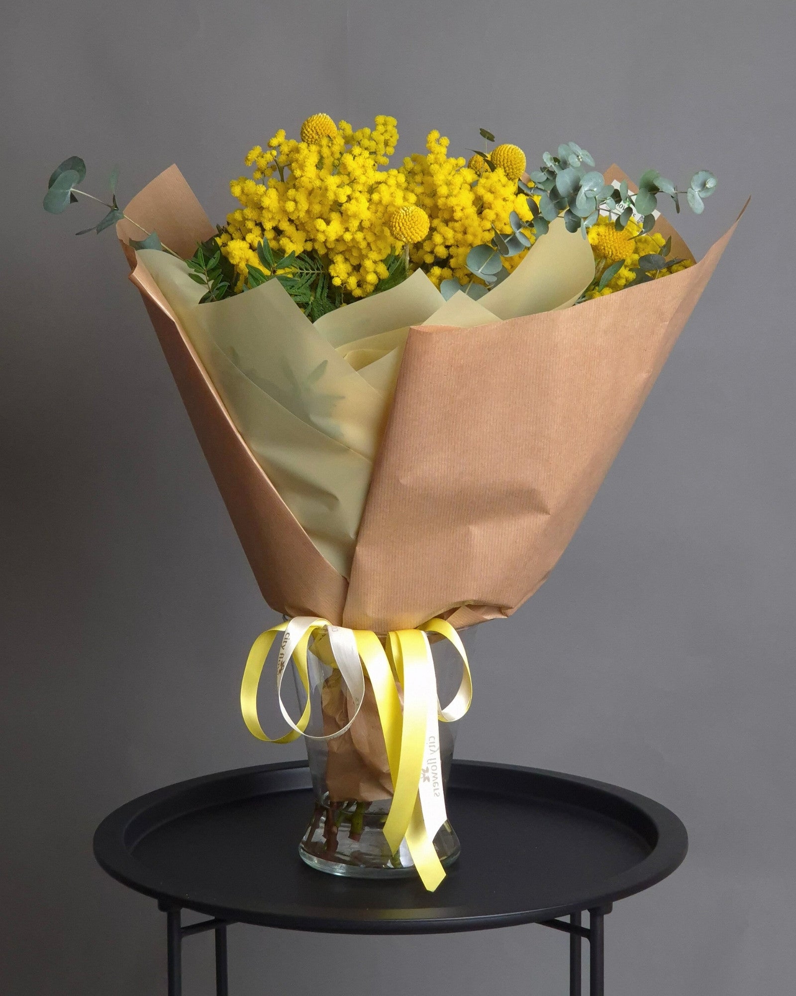 Buchet "Golden Spring" – 5 Fire Mimosa