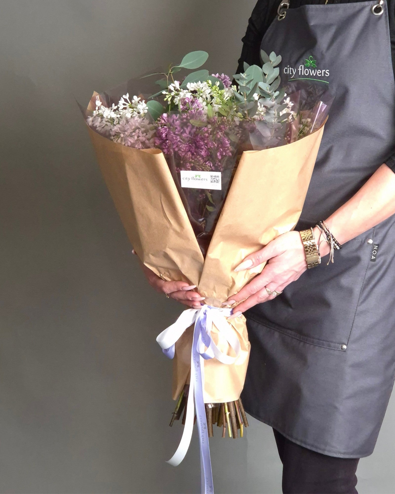 Buchet "Spring Scent" – 11 Fire Liliac