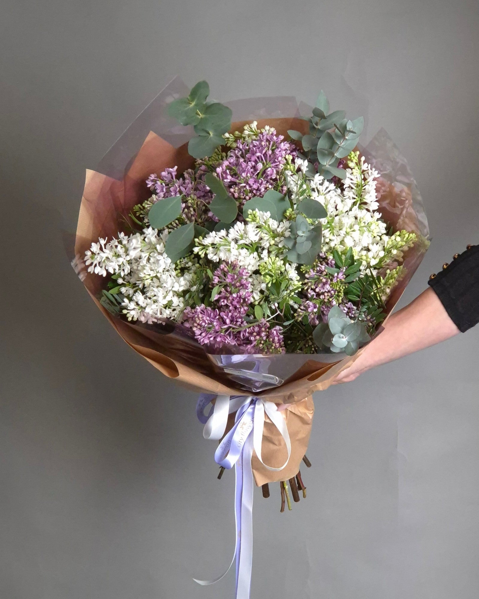 Buchet "Spring Scent" – 11 Fire Liliac