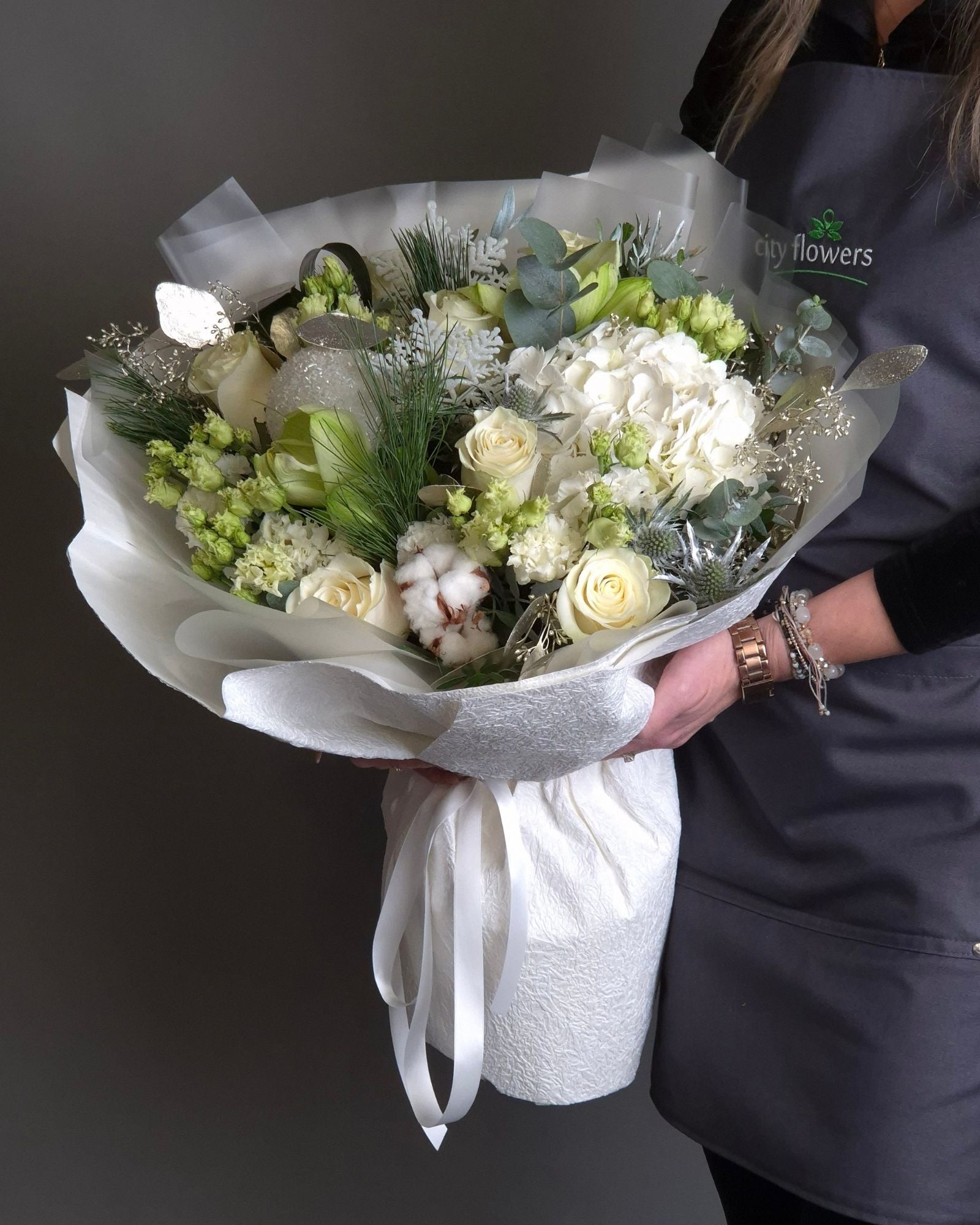 Buchet de Flori Alb pentru Craciun