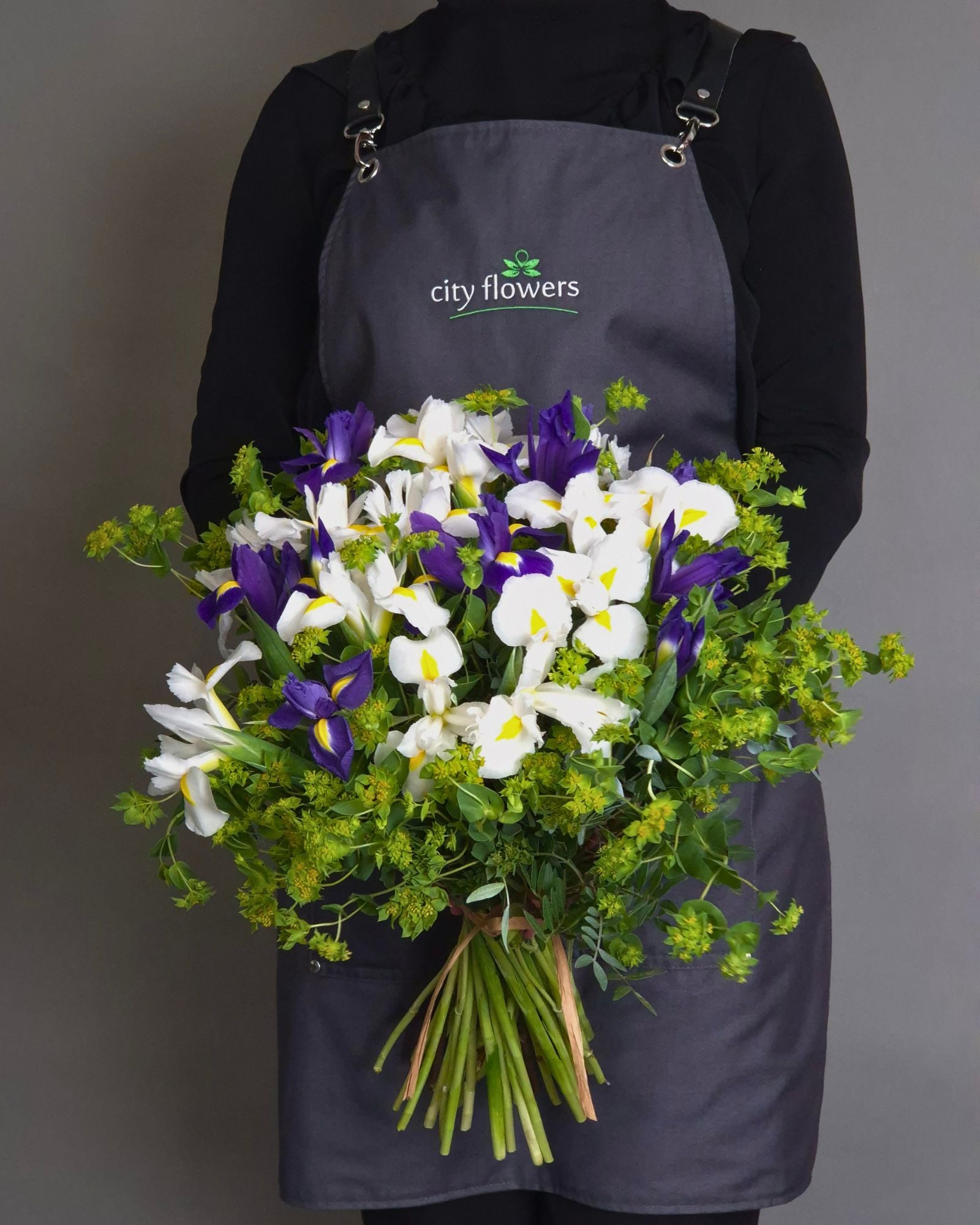 Buchet de Flori "Iris Symphony"