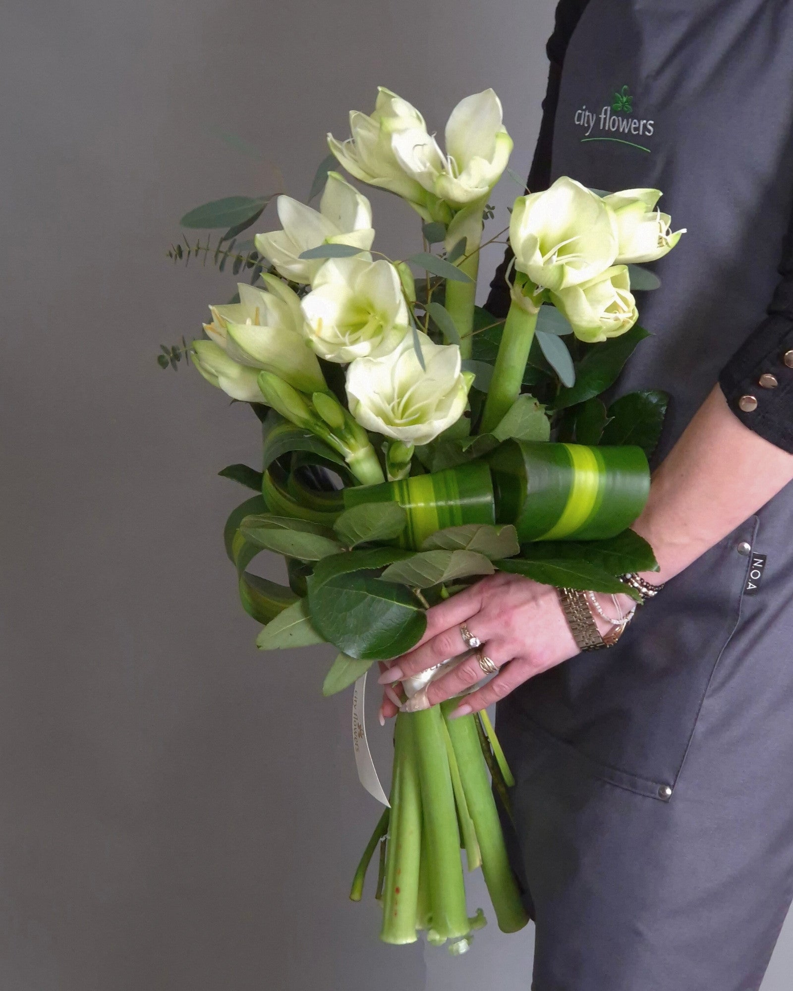 Buchet de Flori "White Majesty" – Amaryllis Alb
