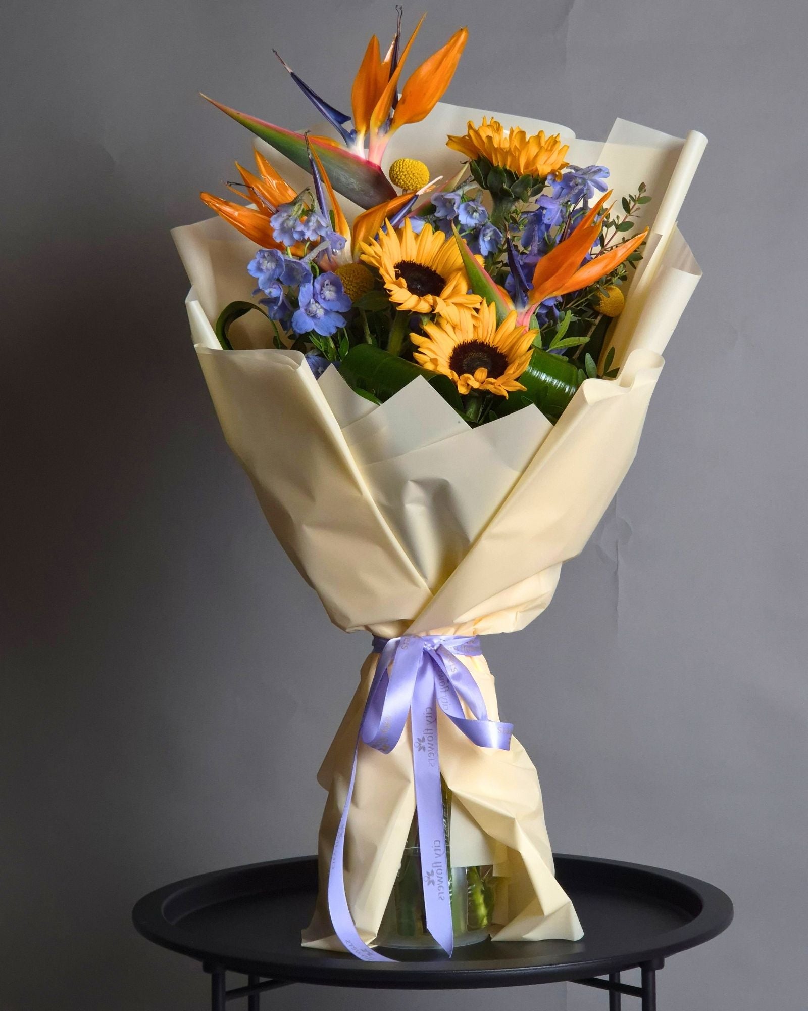 Buchet de flori "Tropical Vibes"