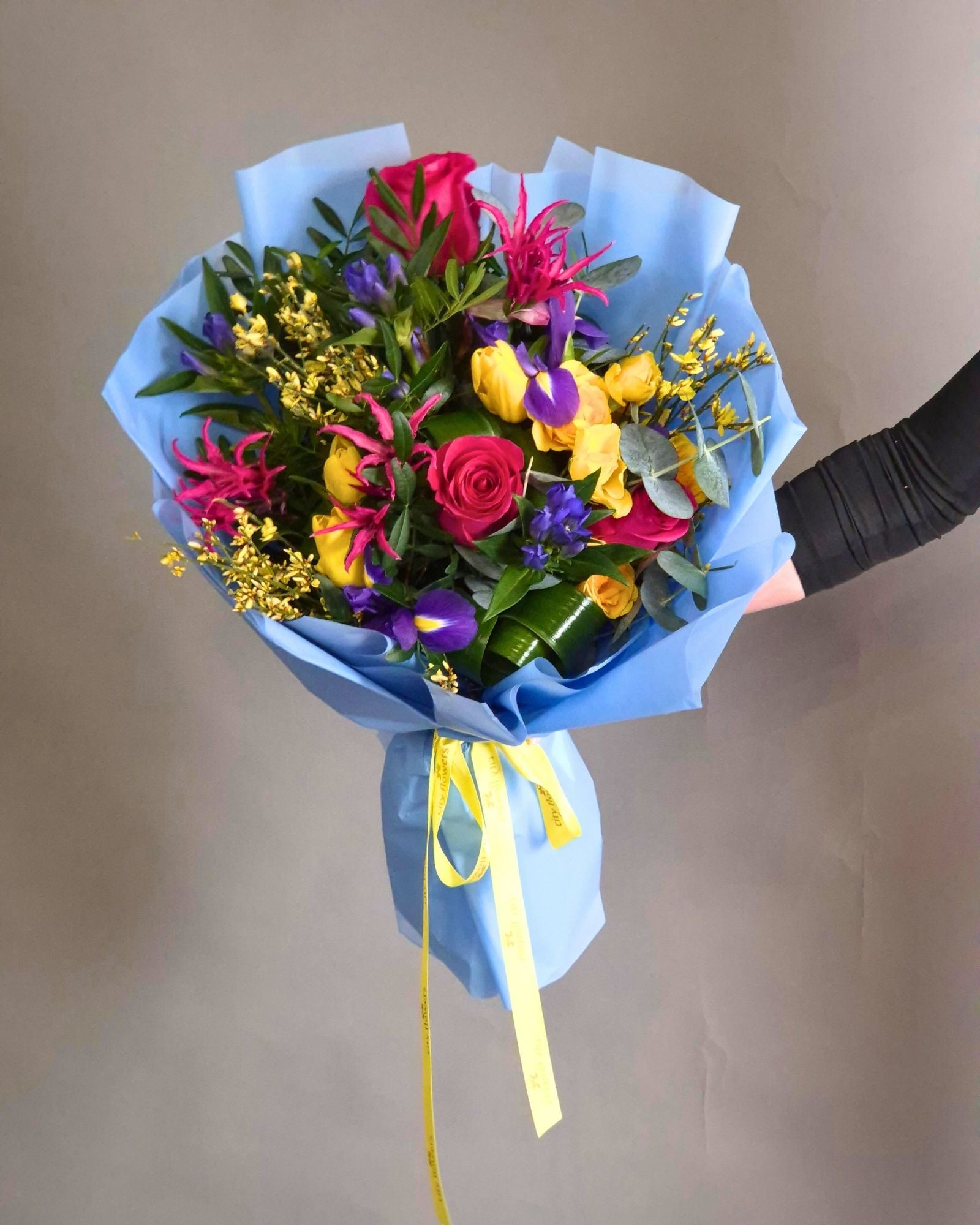 Buchet de flori "Vivid Spring"