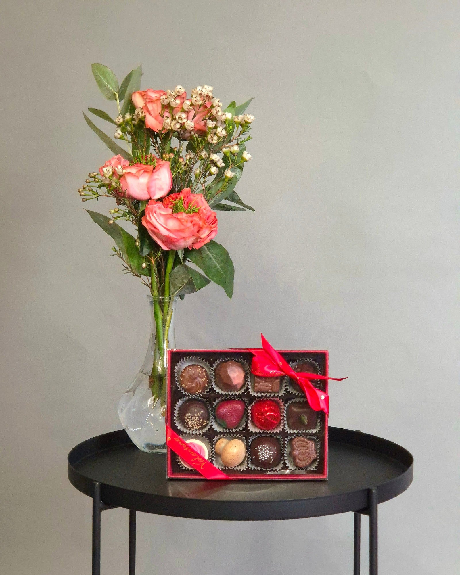 Cadou Cutie cu 12 Praline Belgiene Valentino