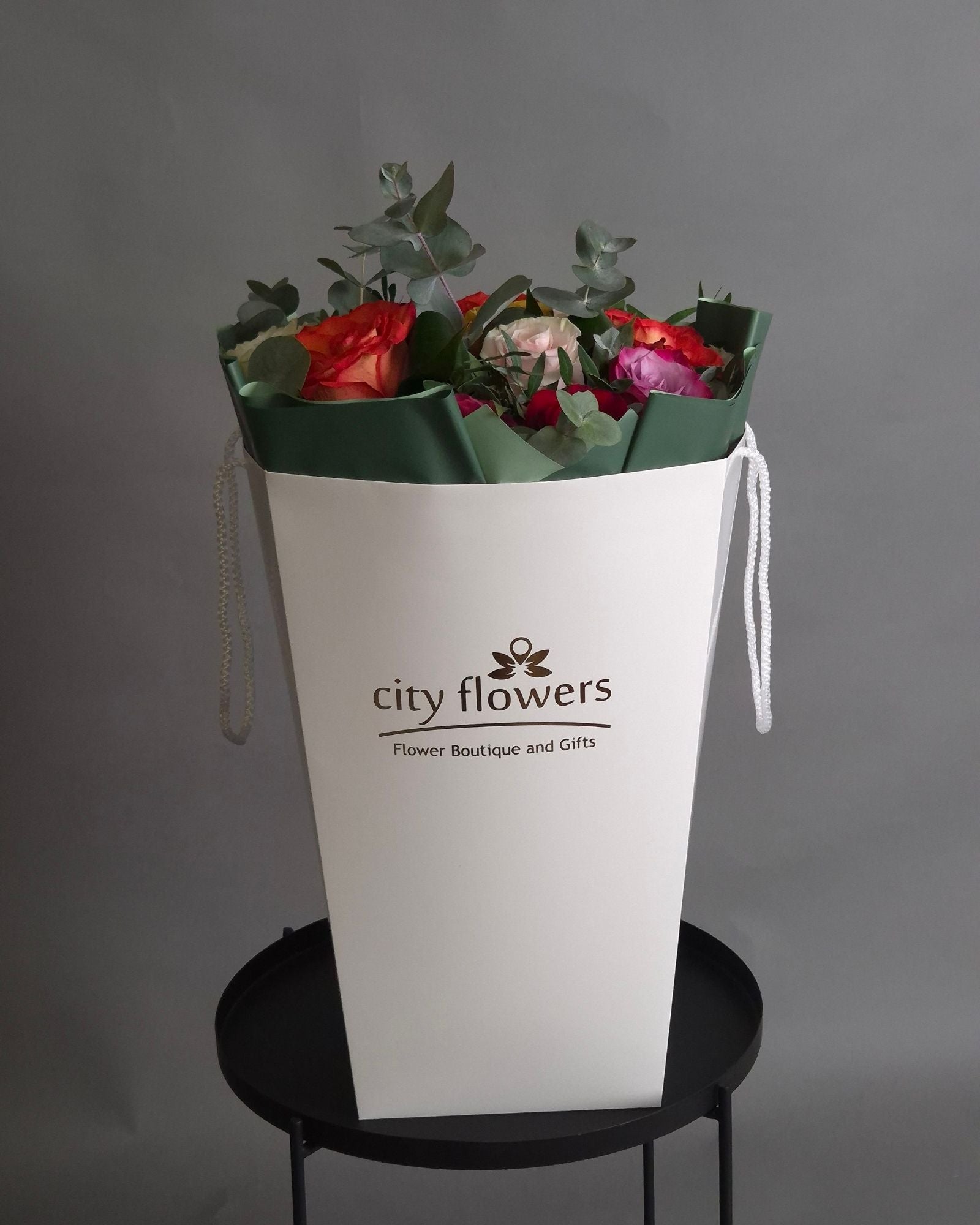 City Flowers Bag 15 trandafiri multicolori