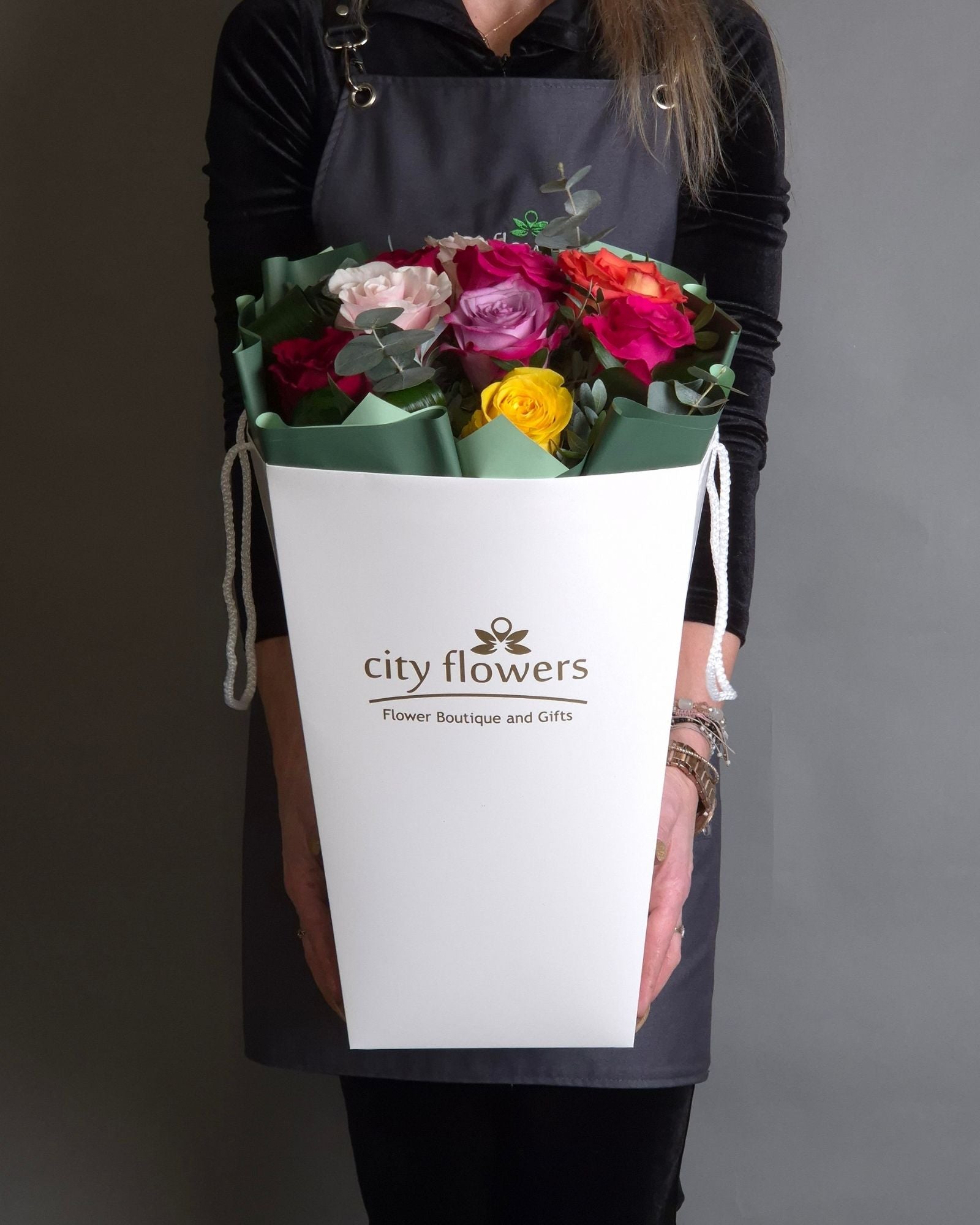 City Flowers Bag 9 trandafiri multicolori