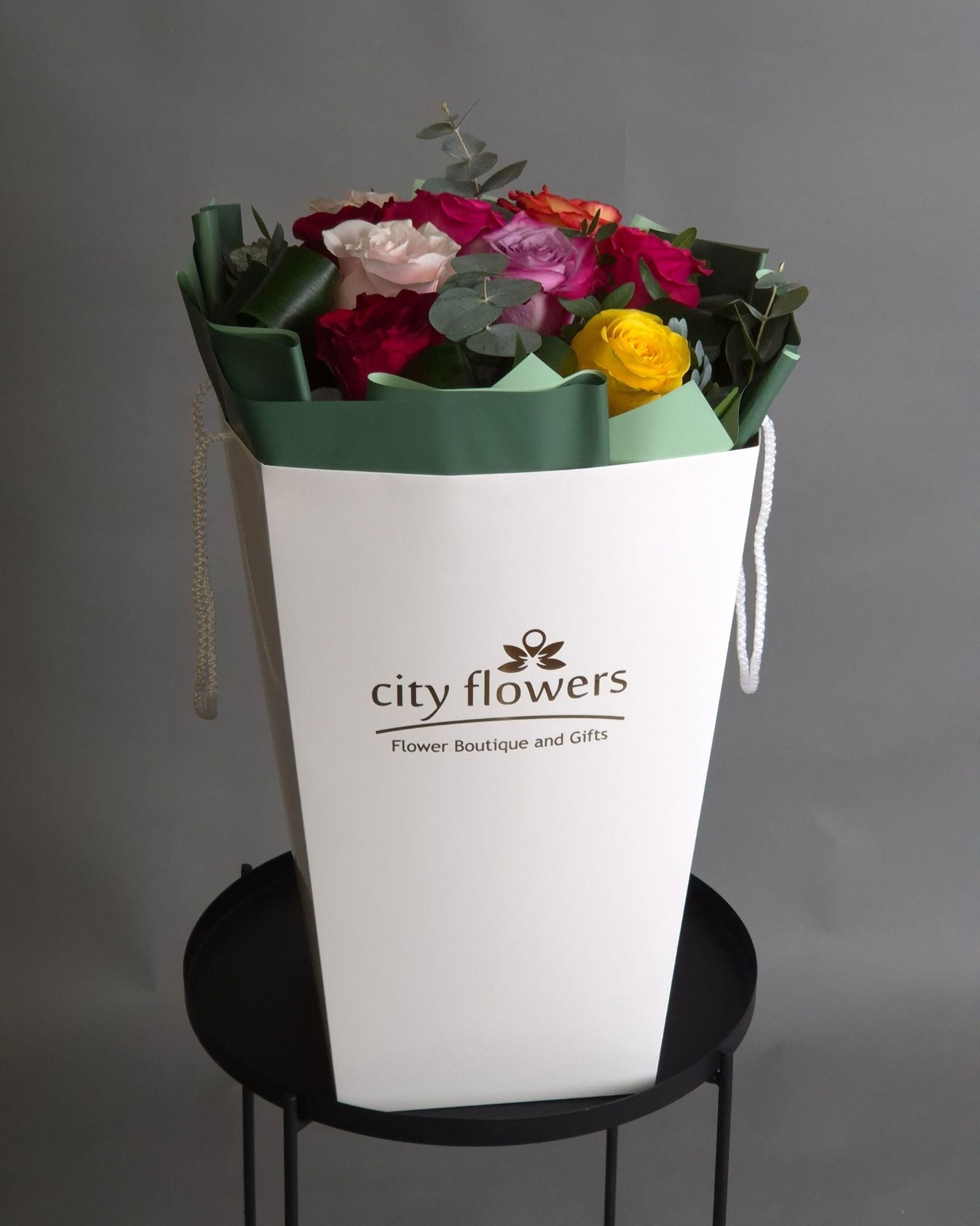 City Flowers Bag 9 trandafiri multicolori