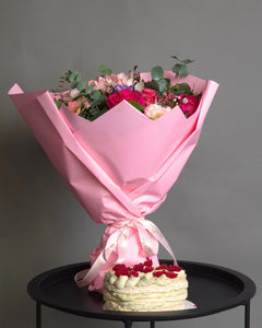 Pachet "Sweet Delight" - Buchet & Tort Bezea 500 gr