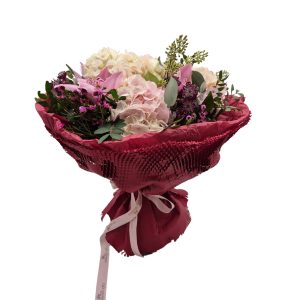 Buchet elegant in nuante de roz